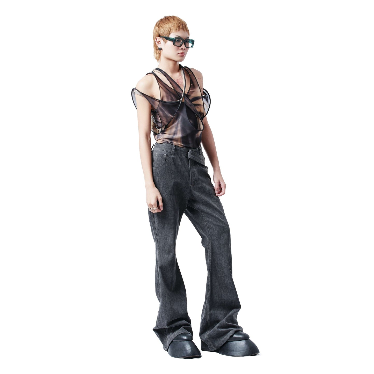 flare-washed-denim-pants-DUC-STUDIO