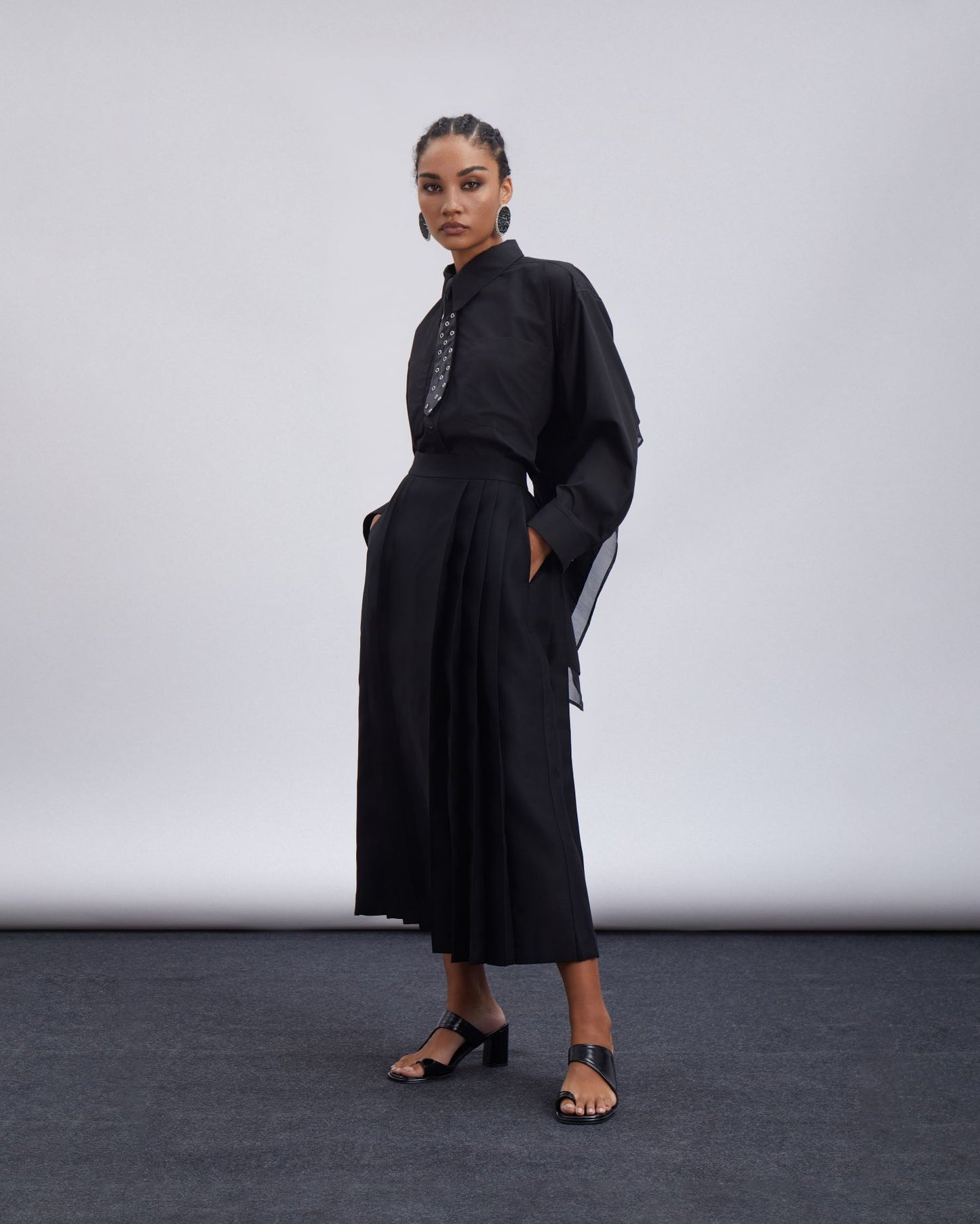 pleated-midi-skirt-black-CAOSTU