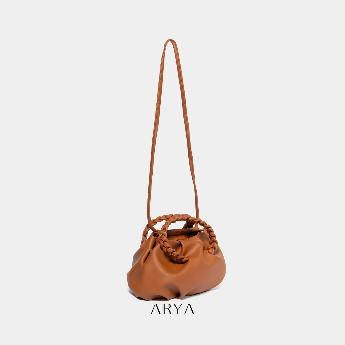 Sac à poignée tressée marron