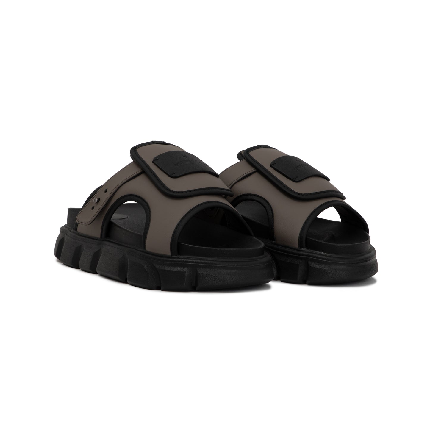 the-sam-wolf-black-gray-sandals thewolf astoud