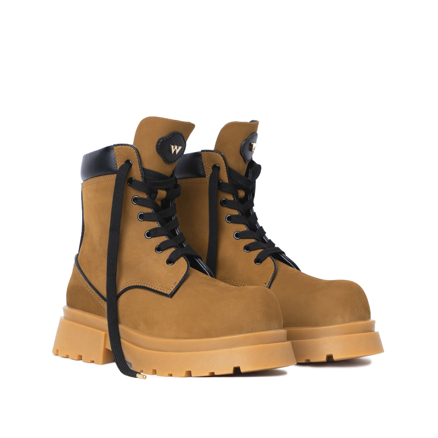 the-gigantic-wolf-tobacco-combat-boot thewolf astoud