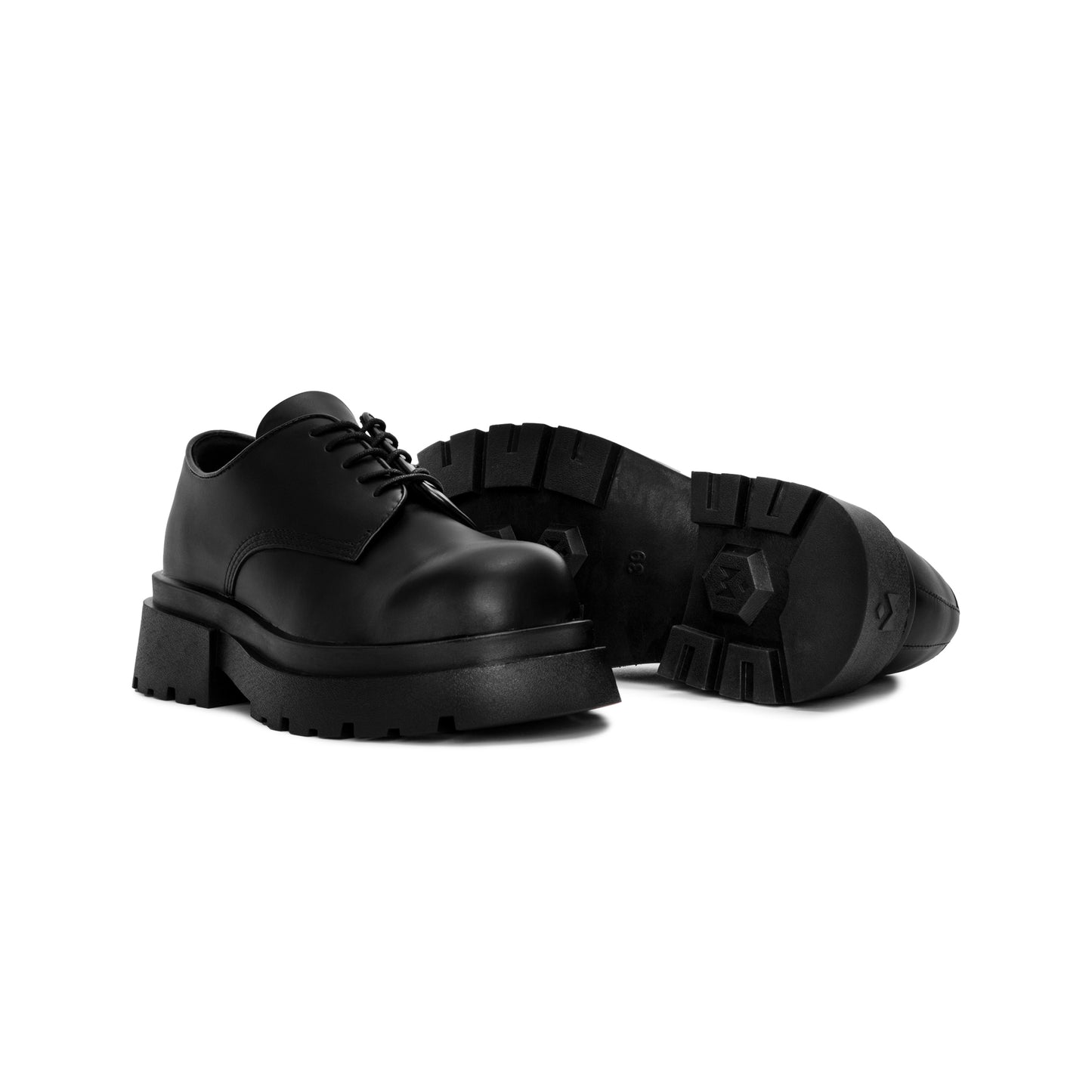 the-chunky-wolf-ss24-black-derby thewolf astoud