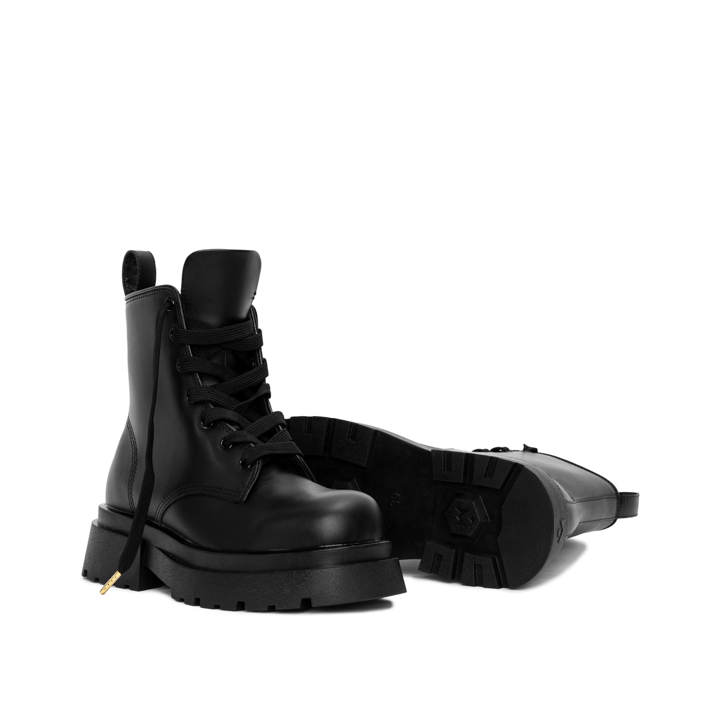 the-chunky-wolf-ss24-black-combat-boot the wolf astoud