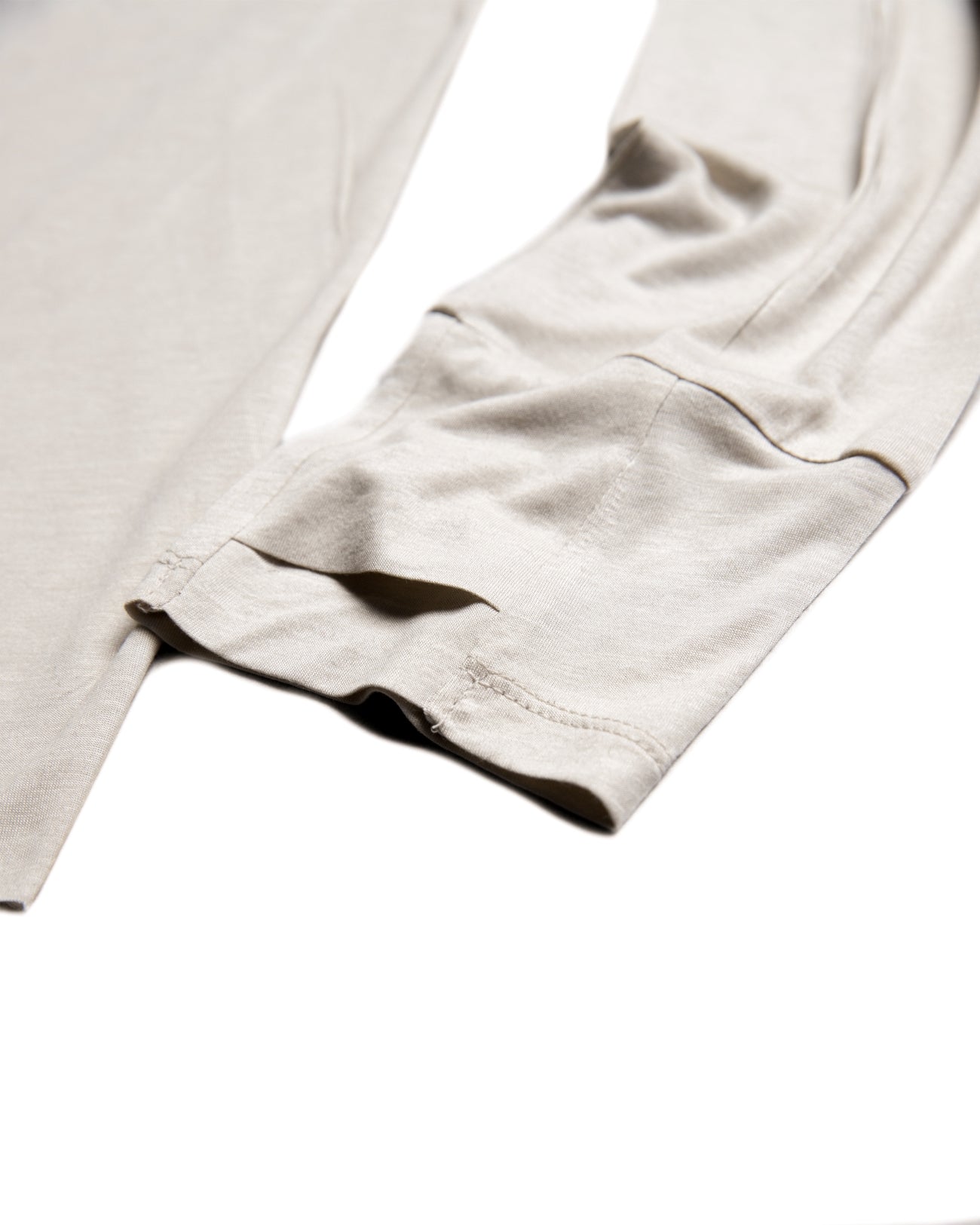 tmprary-dirty-dream-beige-long-sleeves goldie astoud