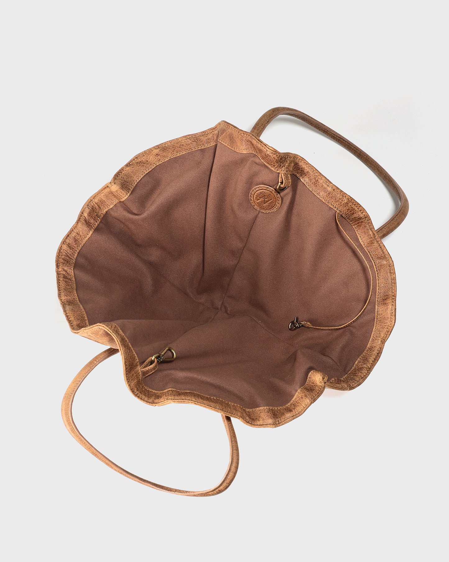 brown-dried-lotus-leaves-leather-bag an heritage astoud