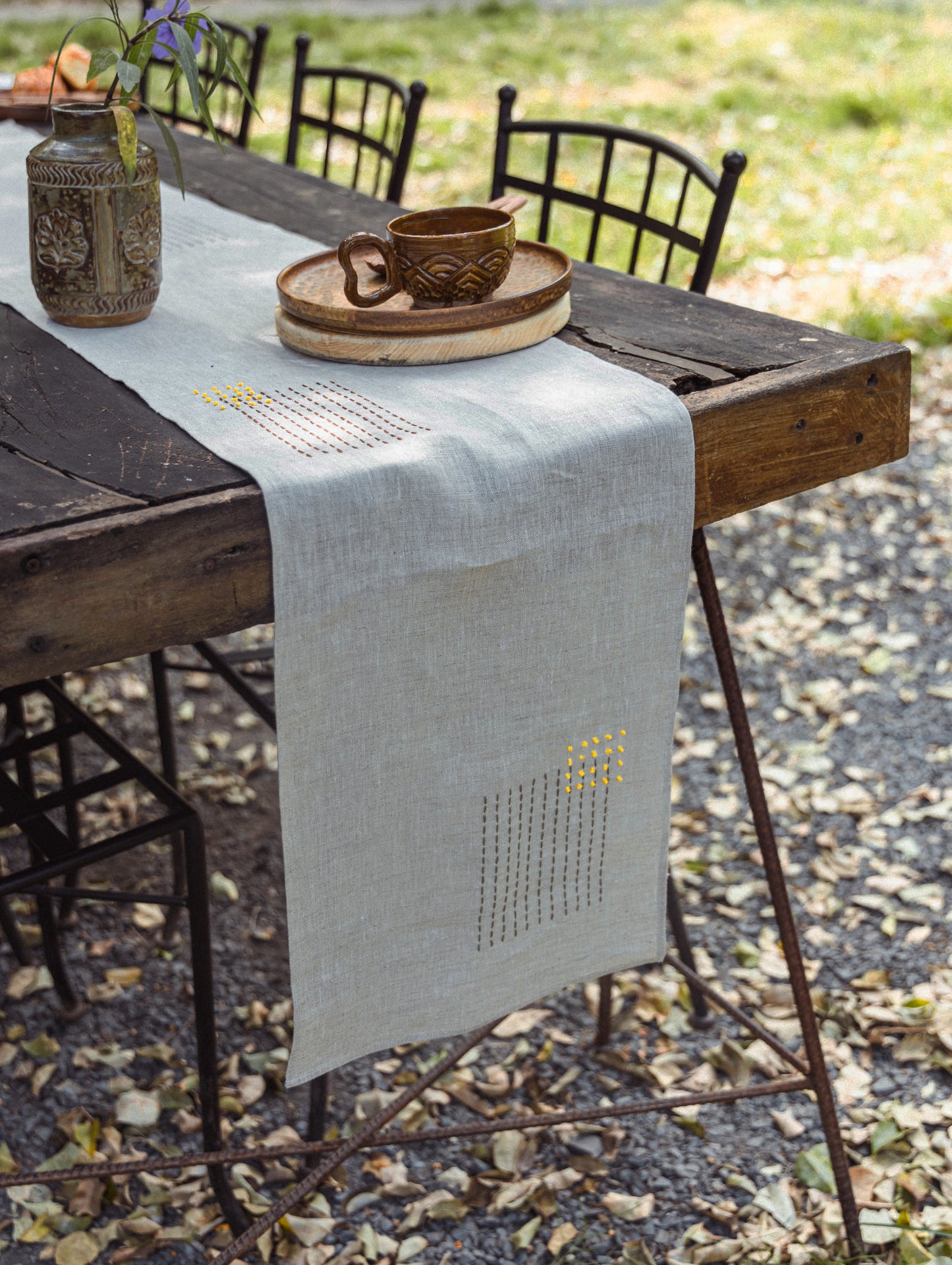 hand-embroidered-tabler-runner-TIMTAY
