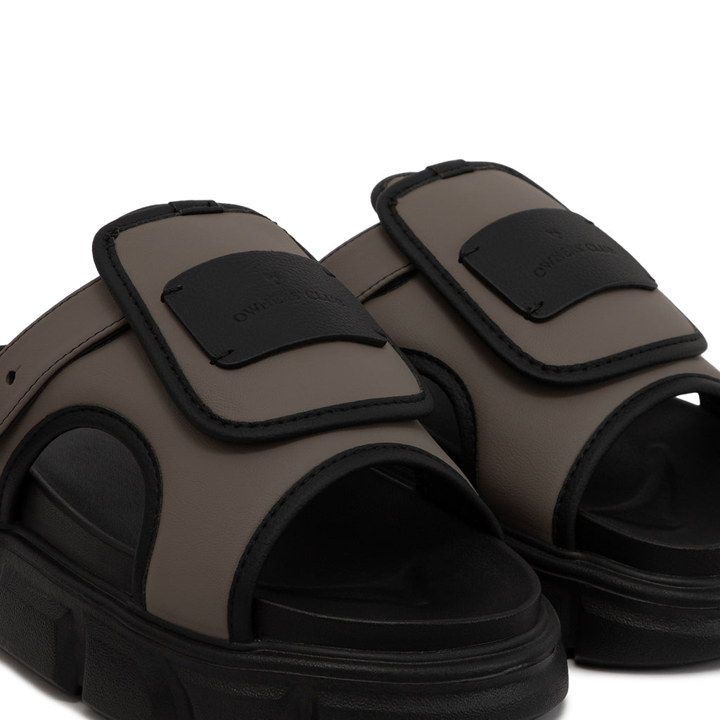 the-sam-wolf-black-gray-sandals thewolf astoud