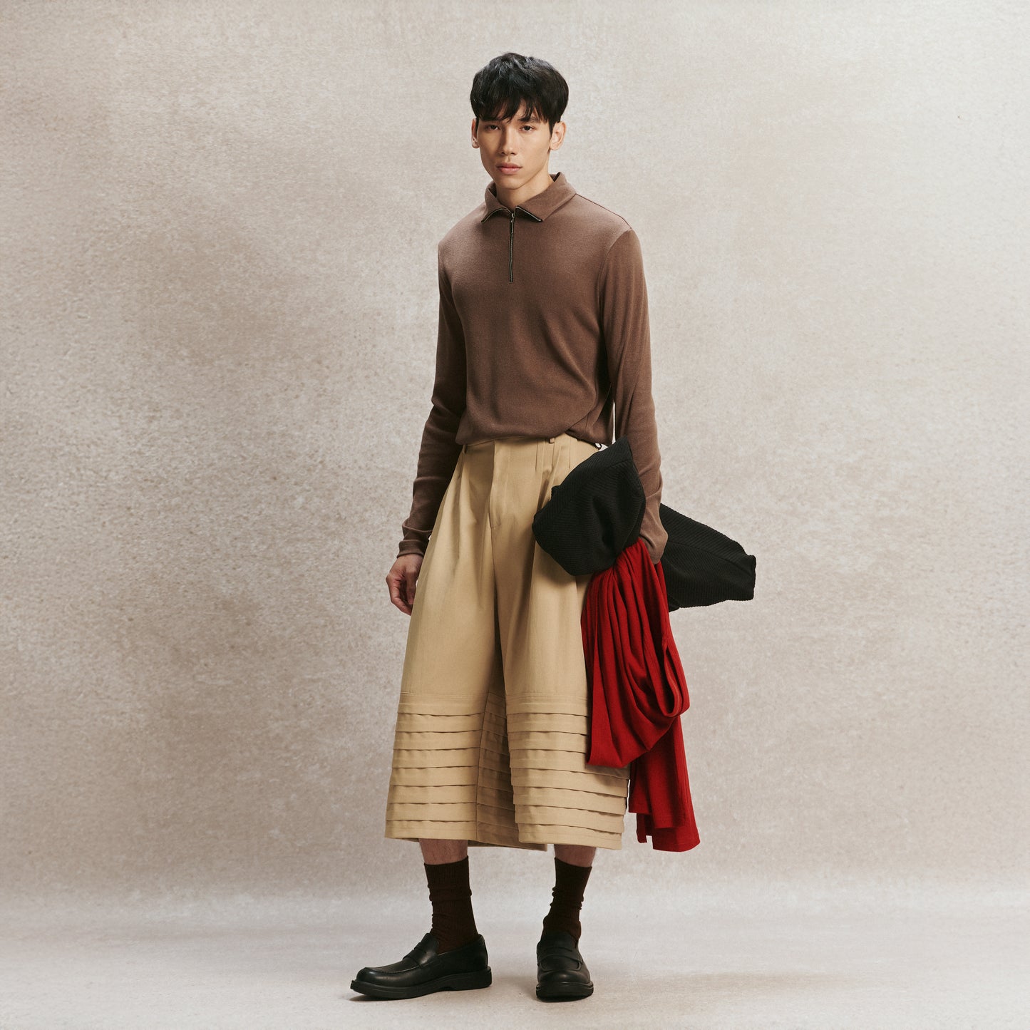 Beige Plate Culottes Pants AIN Astoud