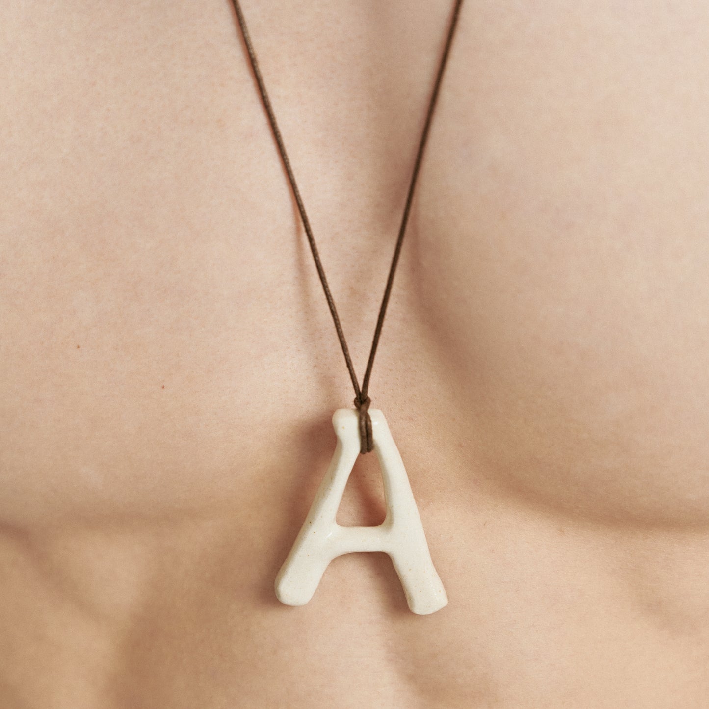 White A-Kaolanh Necklace AIN Astoud