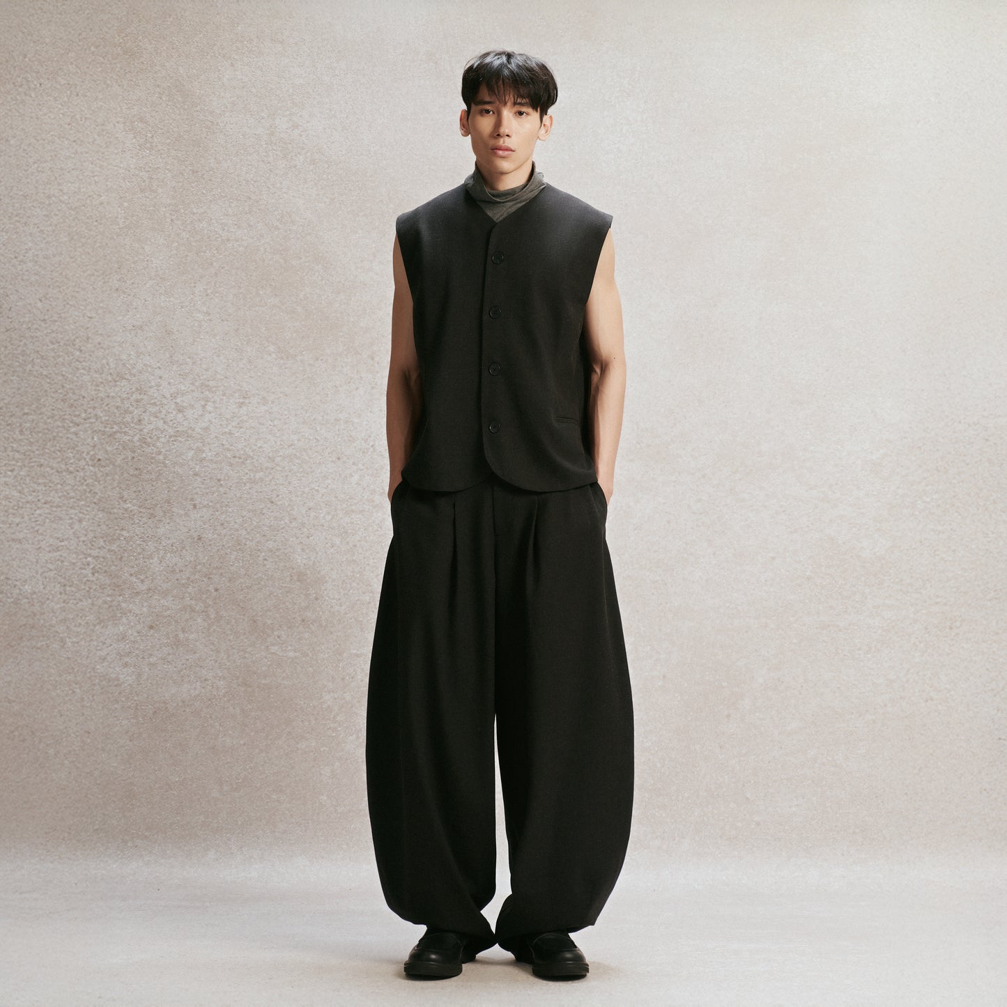 Black Vase Wool-Blend Pants AIN Astoud