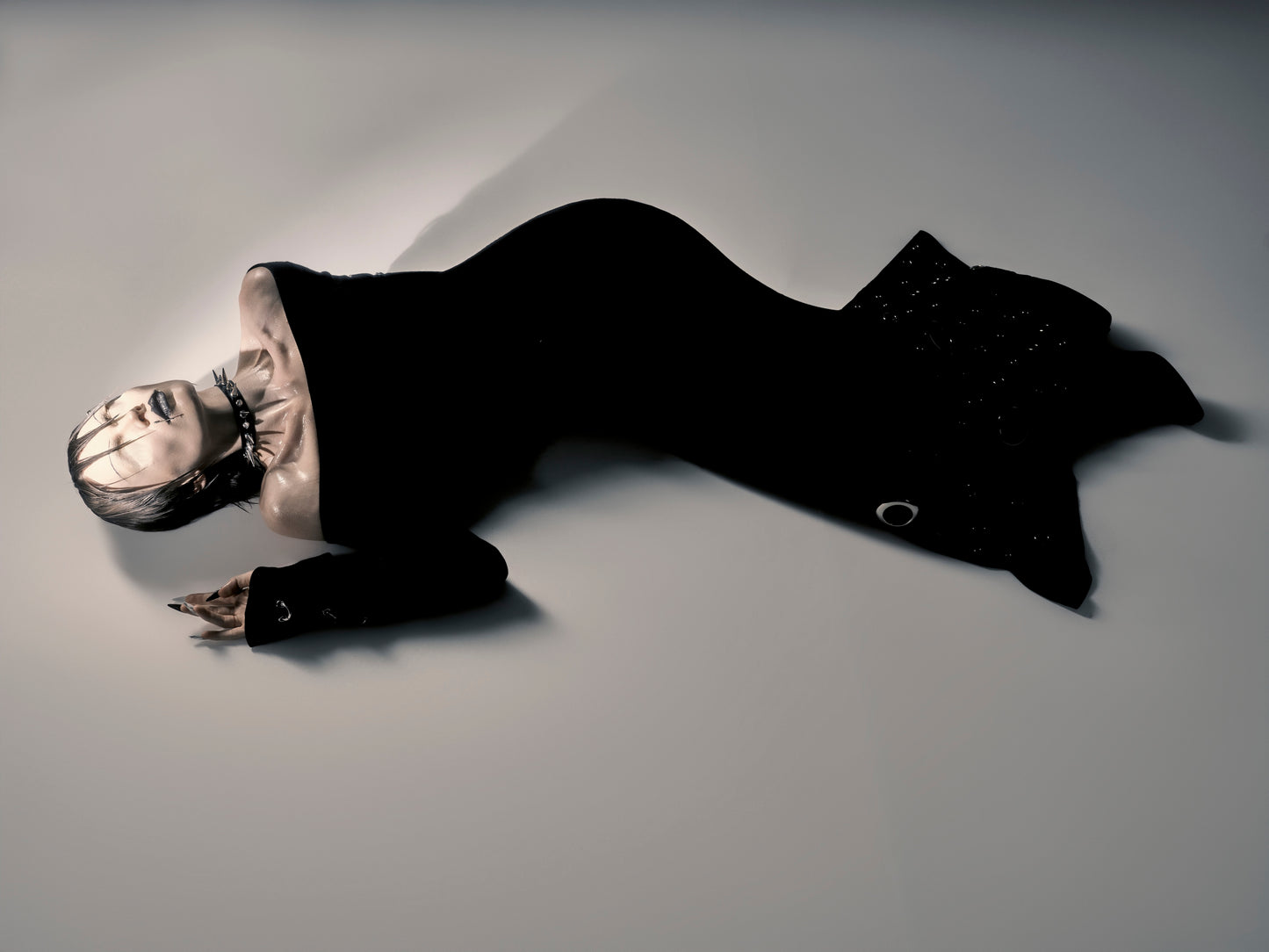 ssss-women-black-silver-eyes-dress aesir astoud