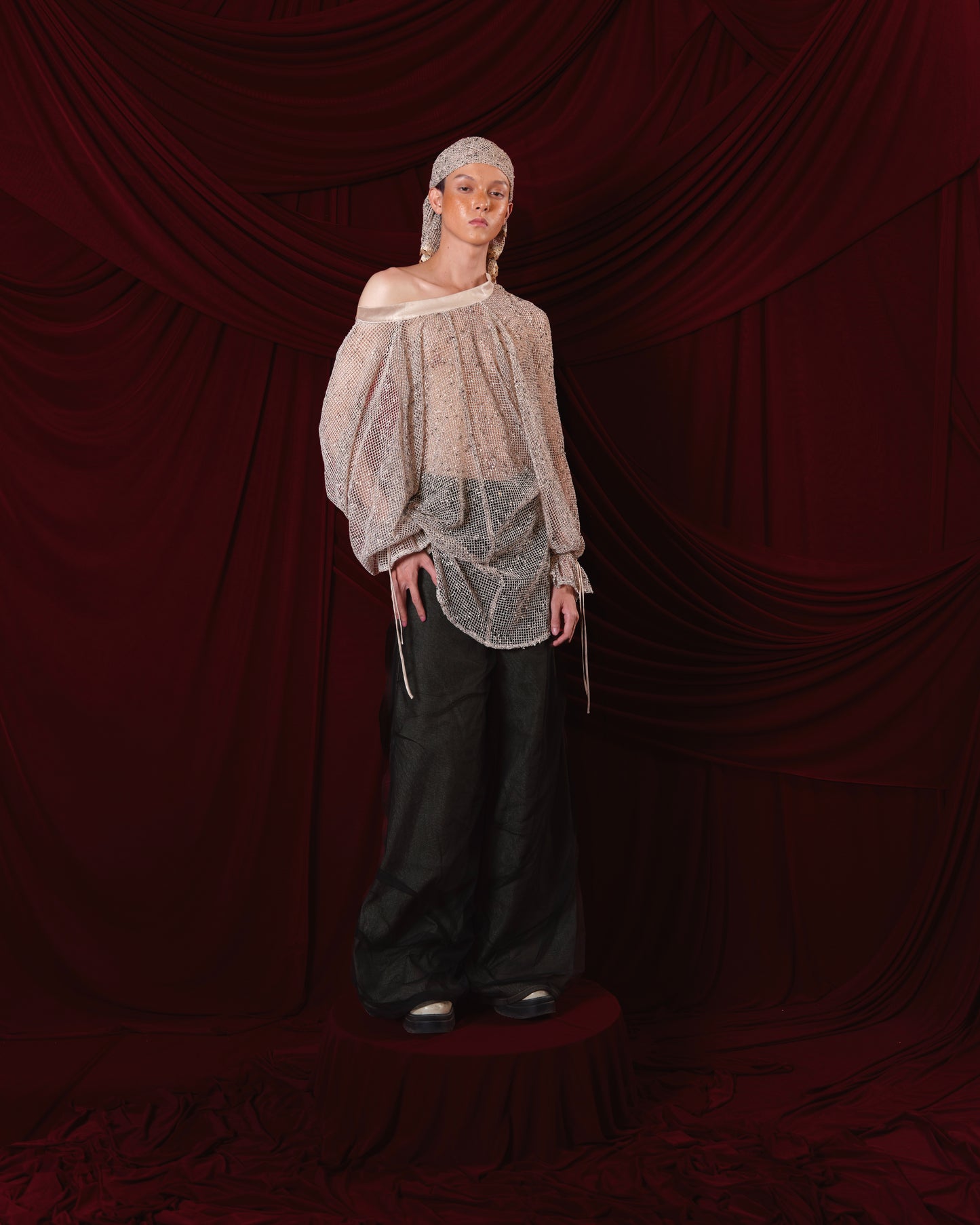 beige-hoa-tinh-mesh-shirt an heritage astoud