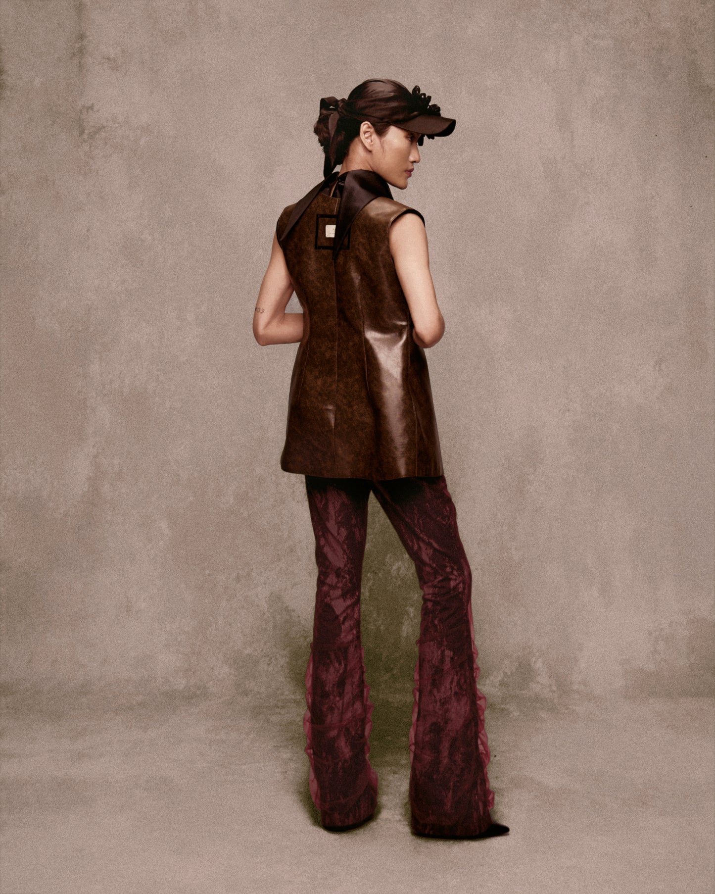 Brown Tax Silk Cap AN HERITAGE ASTOUD