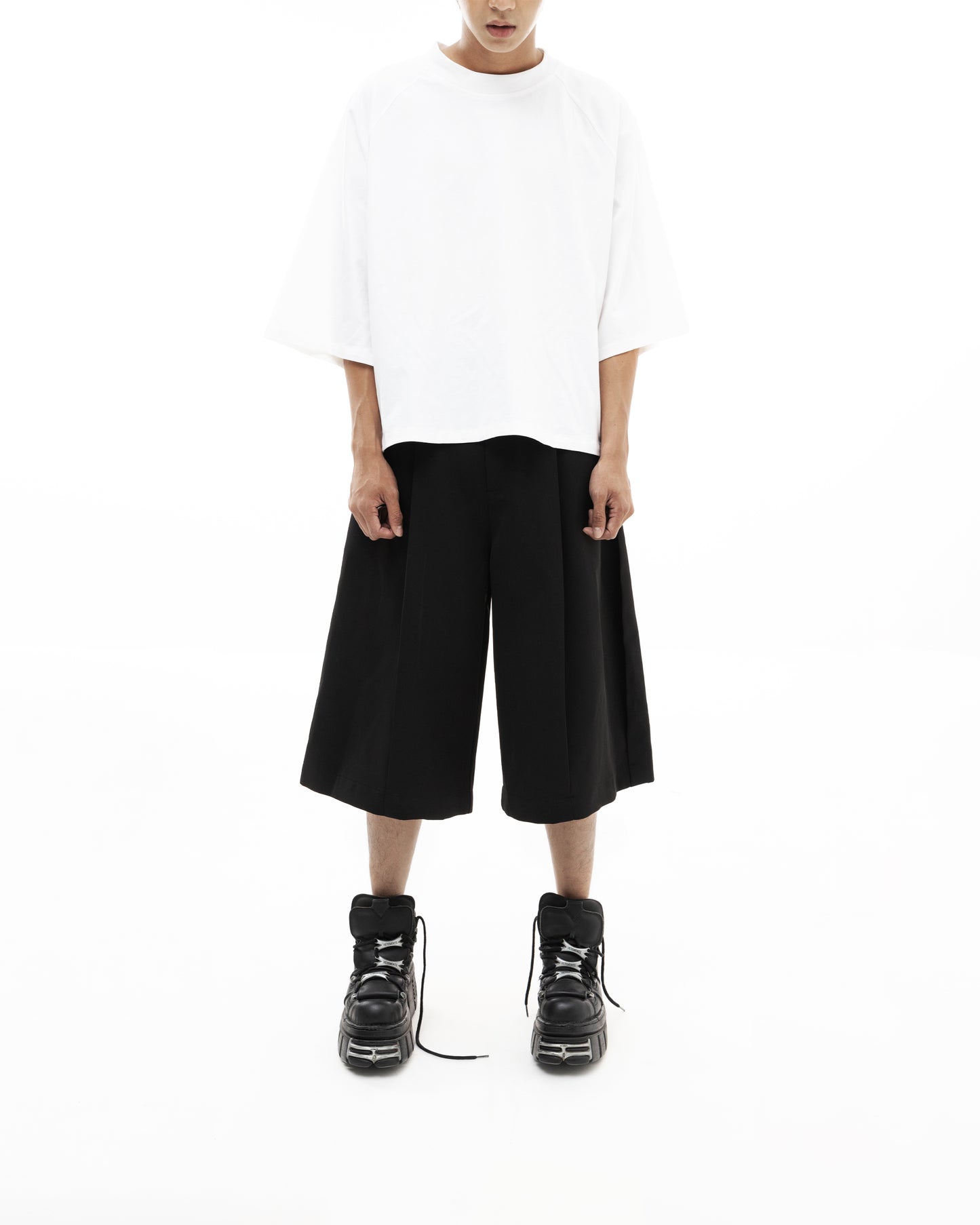 ssss-men-black-classic-shorts aesir astoud