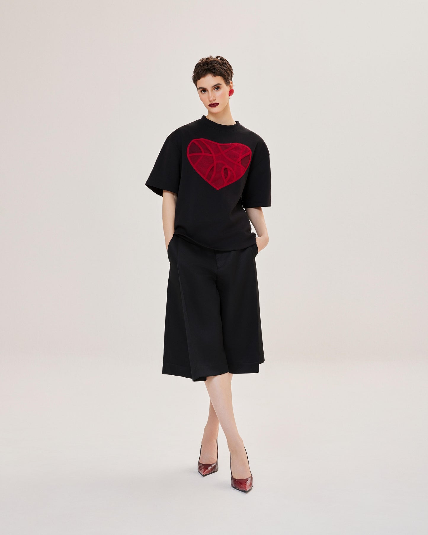 tsunami-heart-t-shirt-black astoud caostu