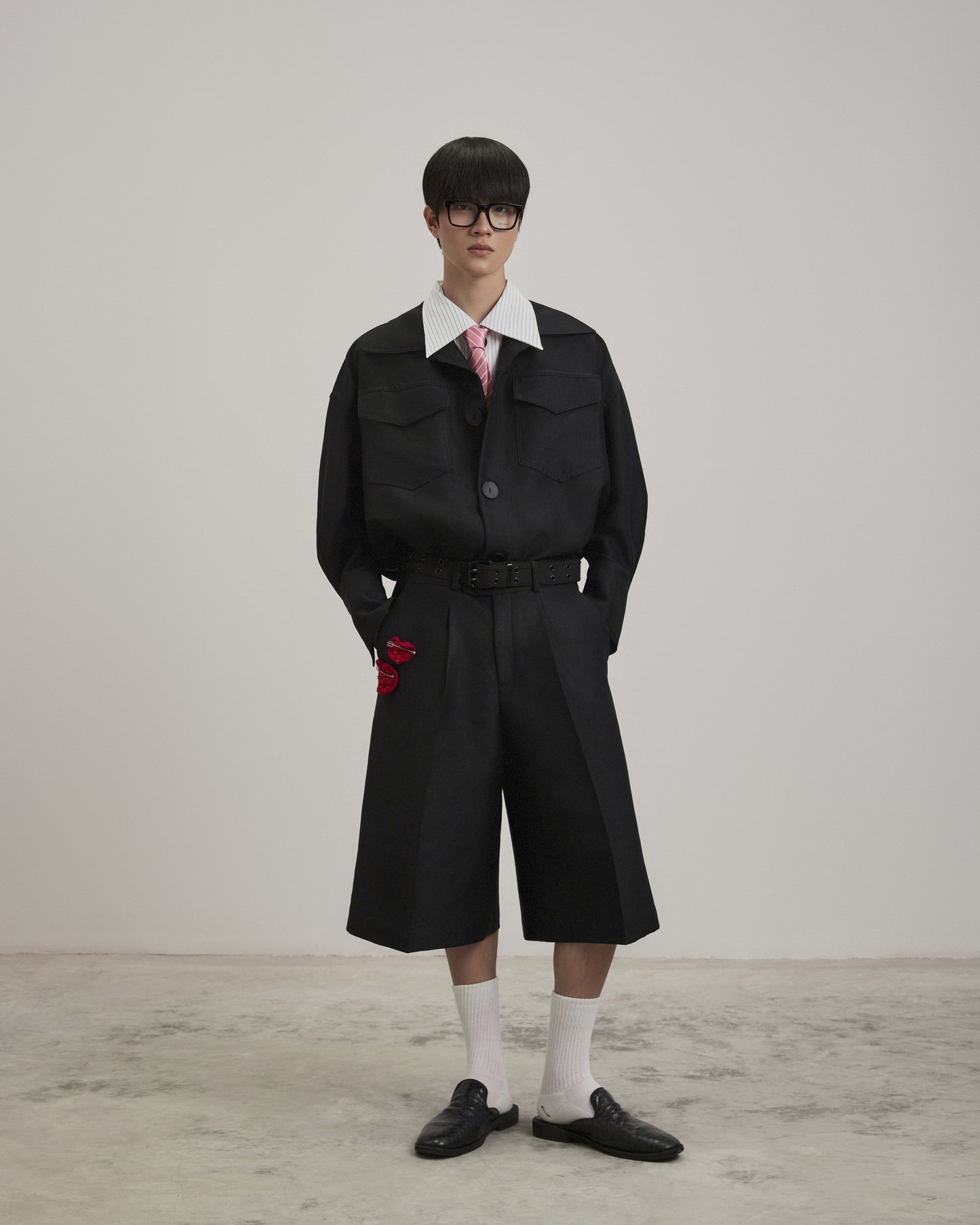 black-florist-shirt caostu astoud