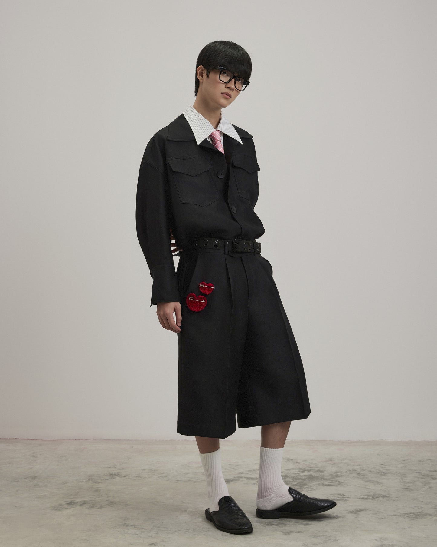 black-florist-shirt caostu astoud