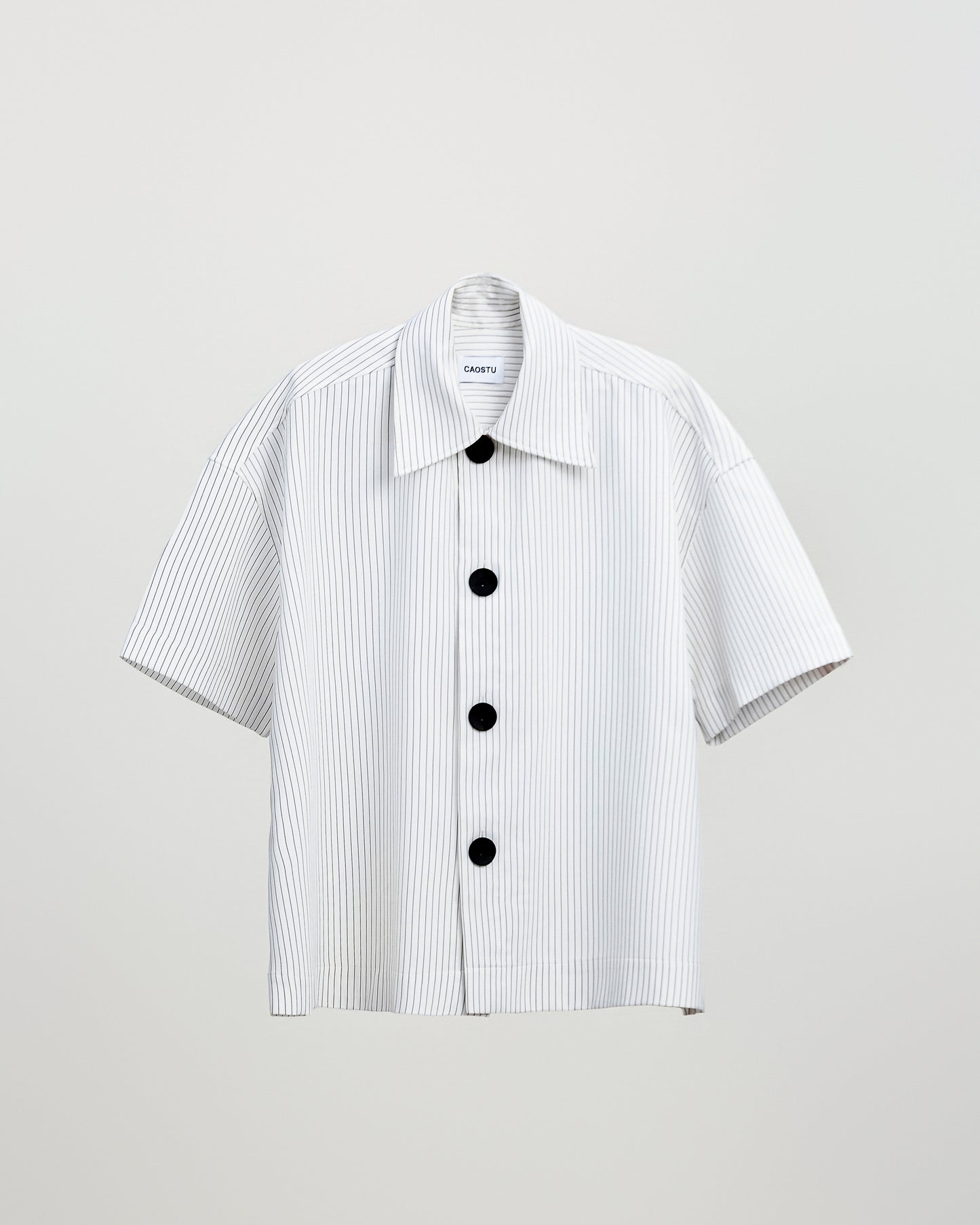 cuc-den-shirt-white astoud caostu