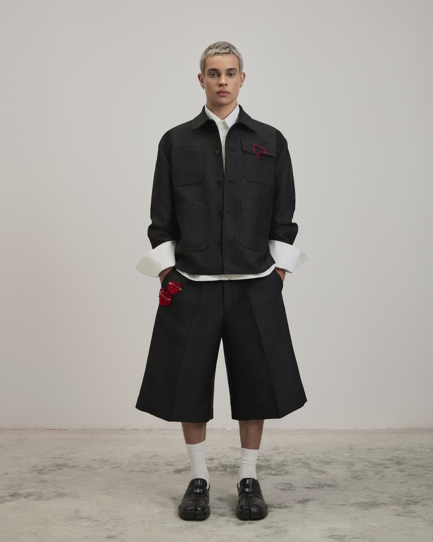 wide-tube-shorts-black caostu astoud