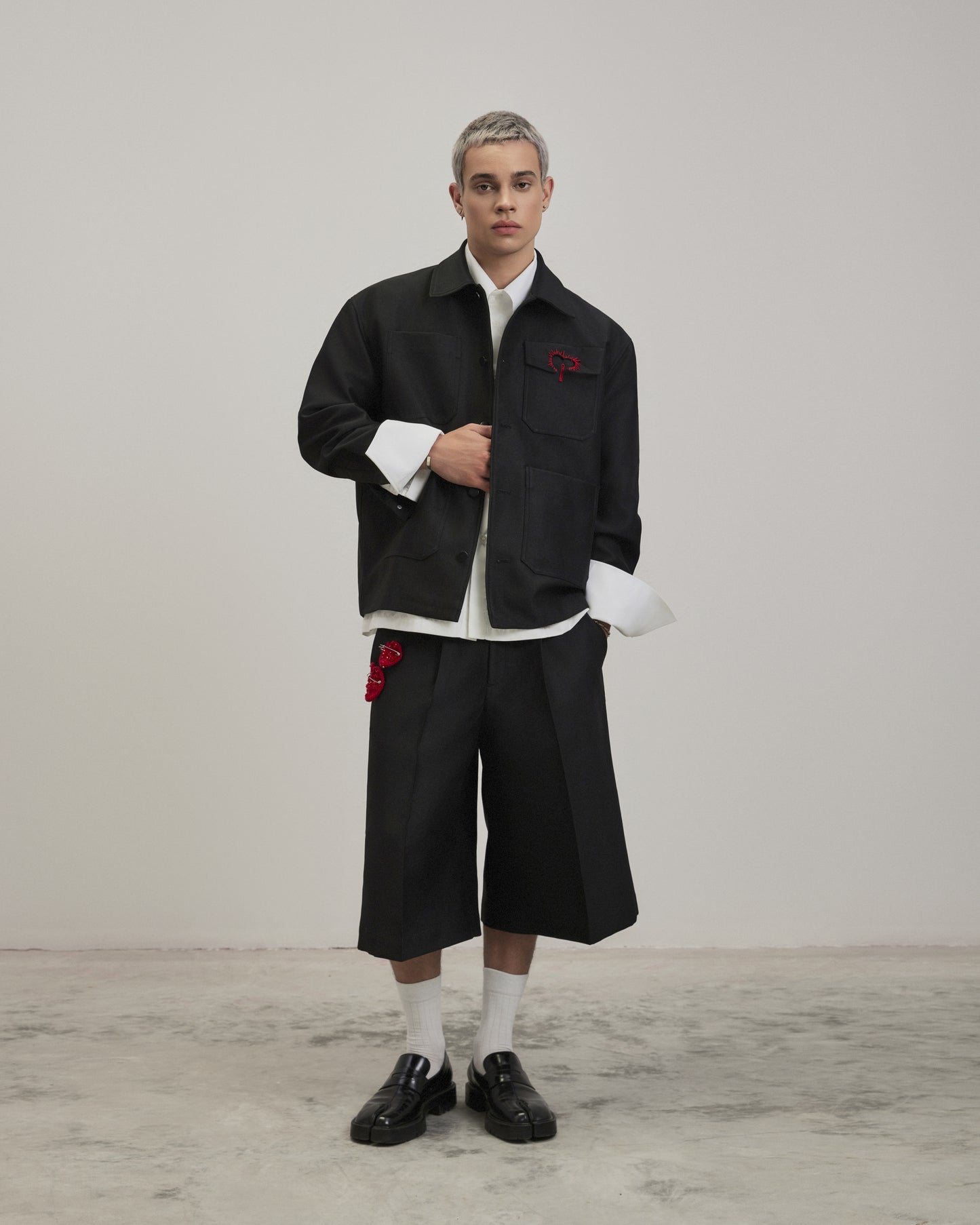wide-tube-shorts-black caostu astoud