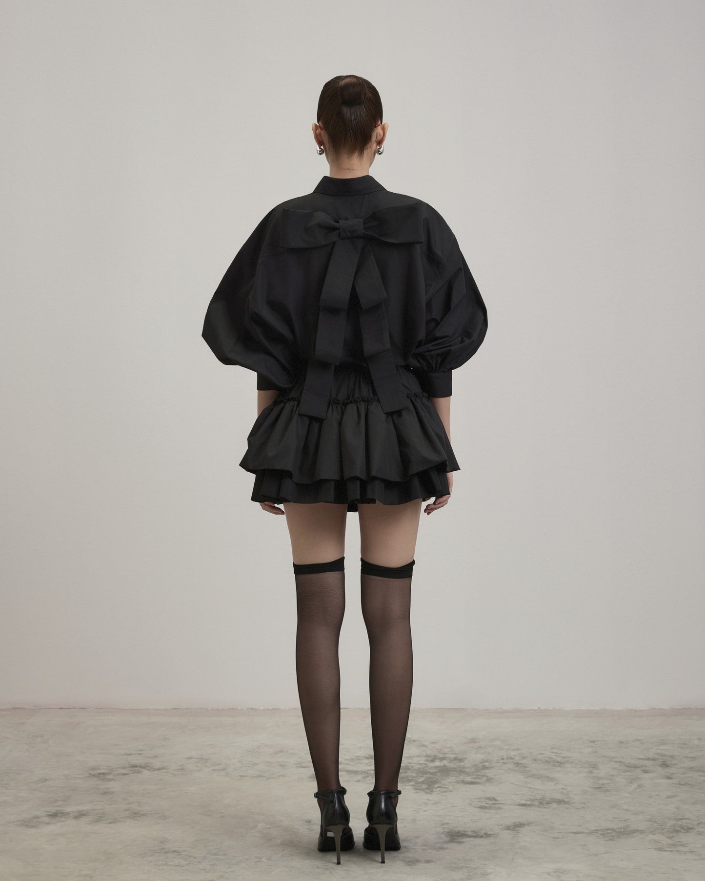 back-bow-shirt-black caostu astoud