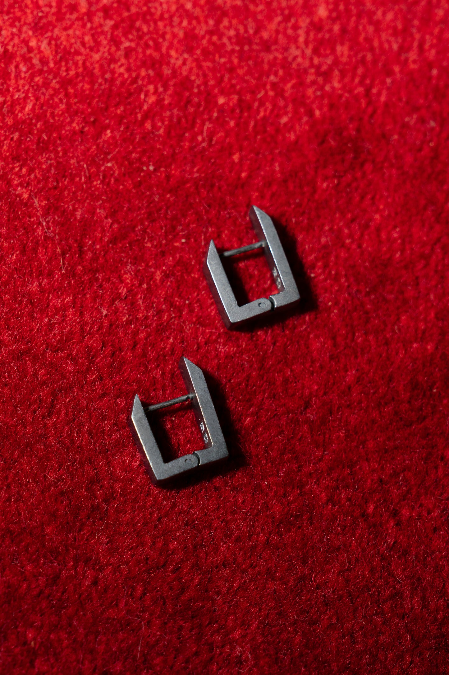 thang-tram-earrings profilemomo astoud