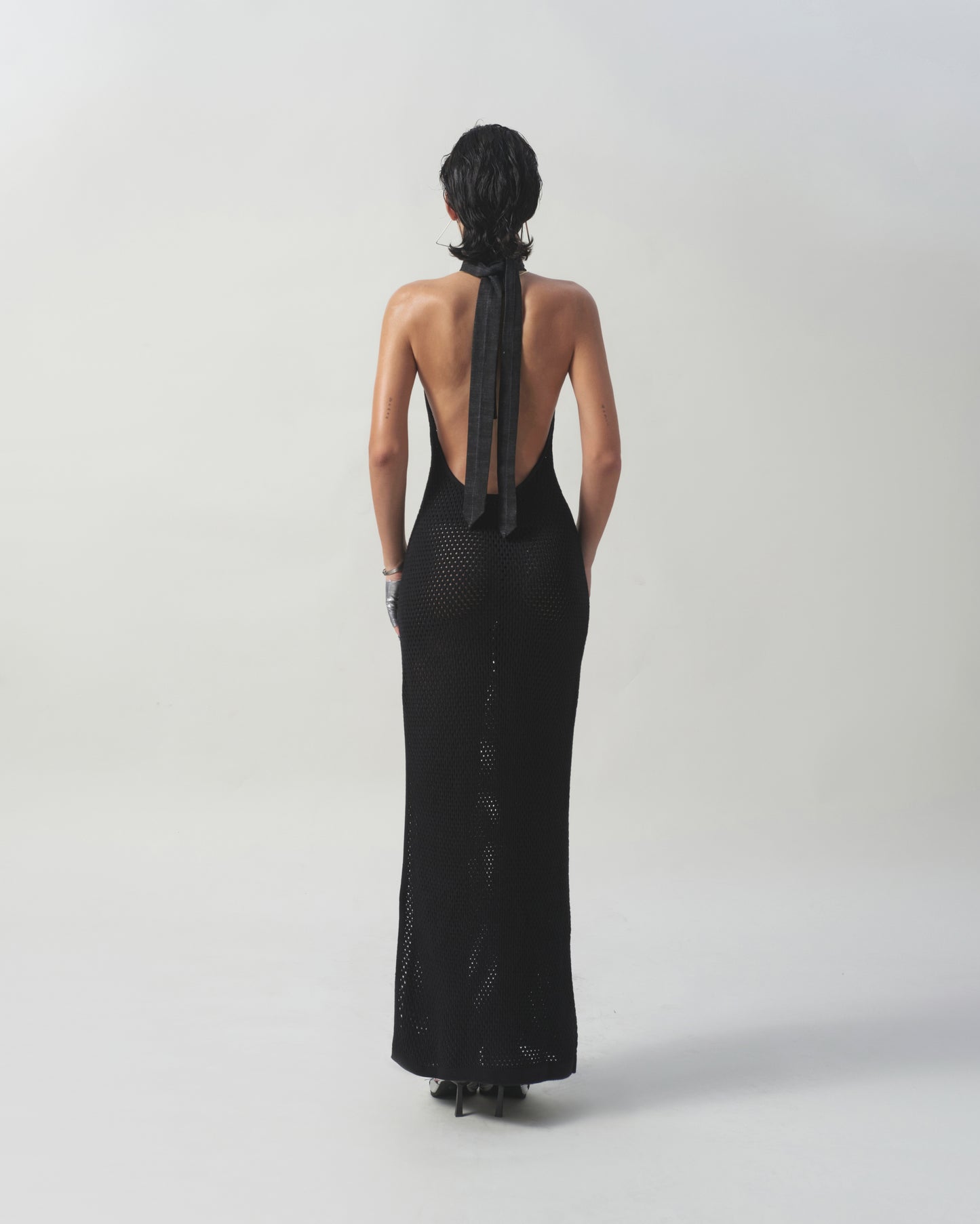 backless-crochet-dress tatichu astoud