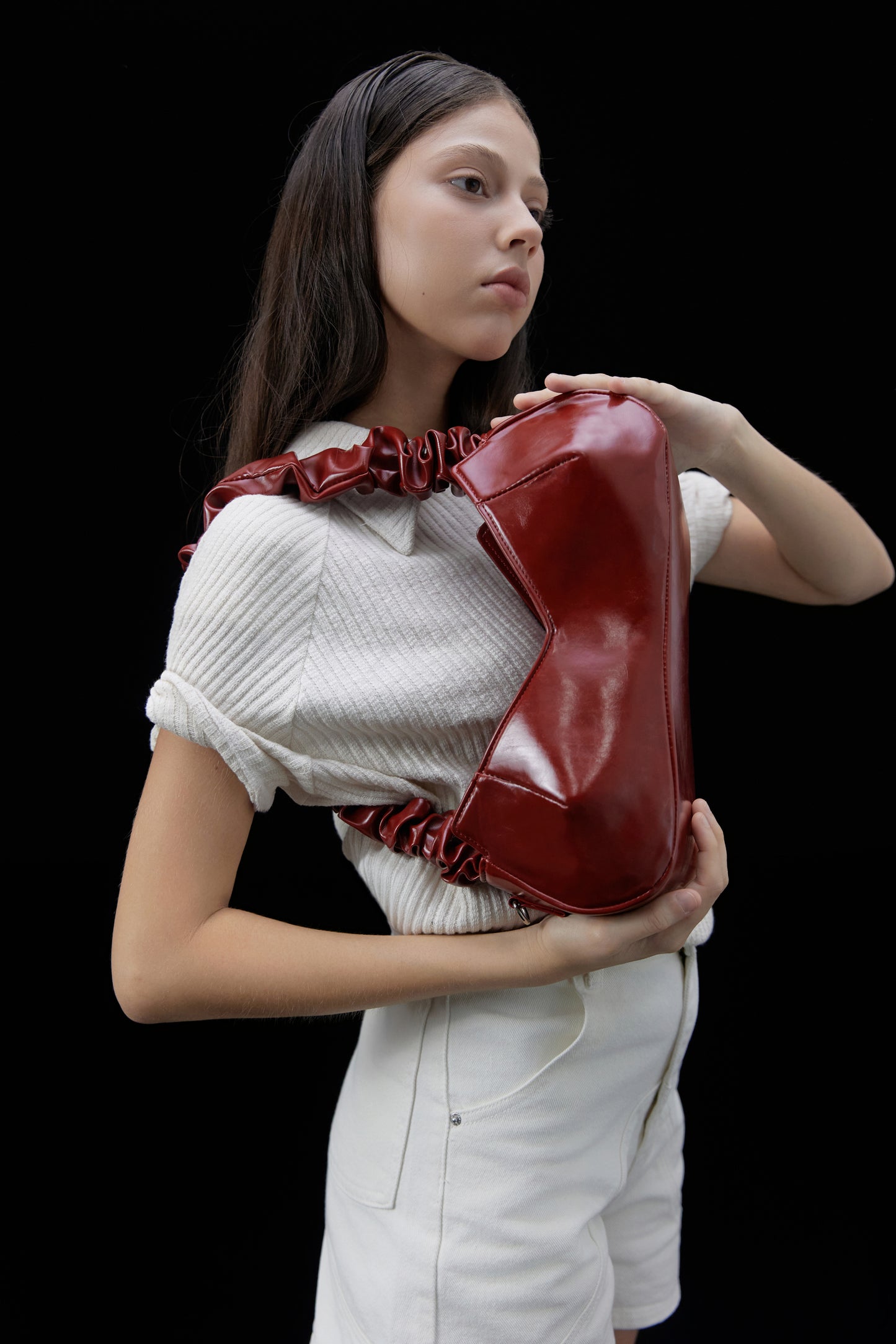 red-bra-bag arya astoud