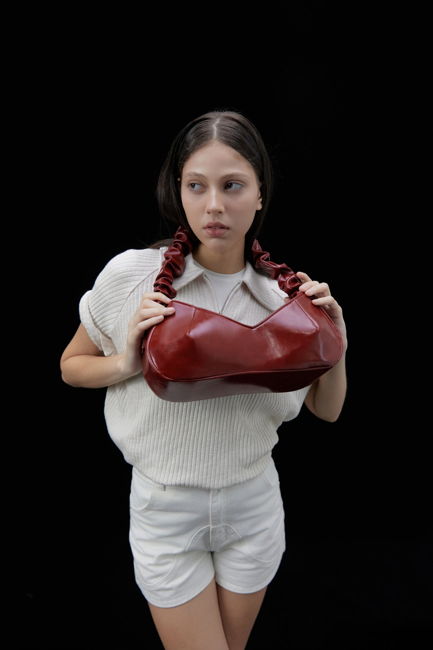 red-bra-bag arya astoud