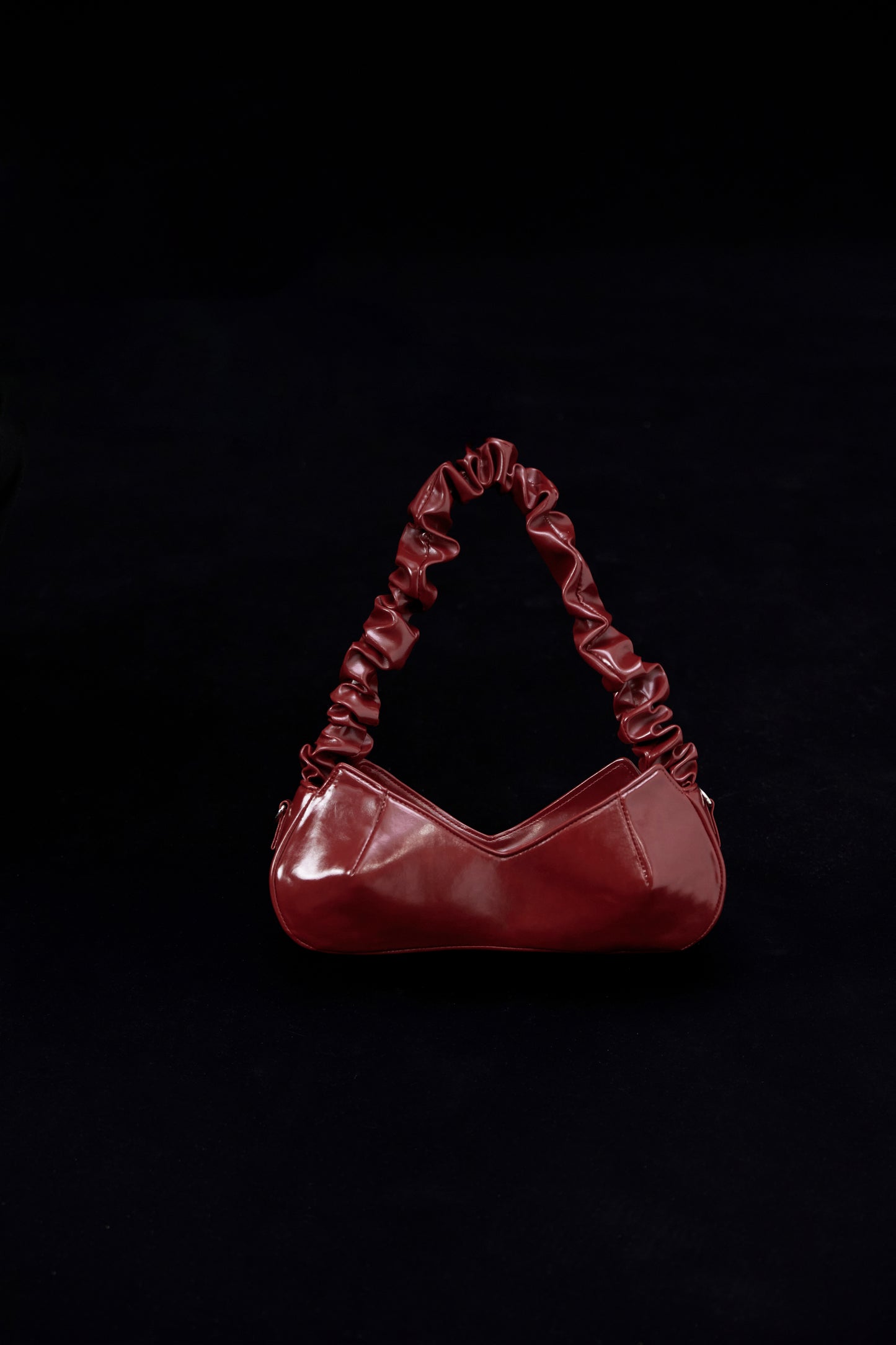 red-bra-bag arya astoud