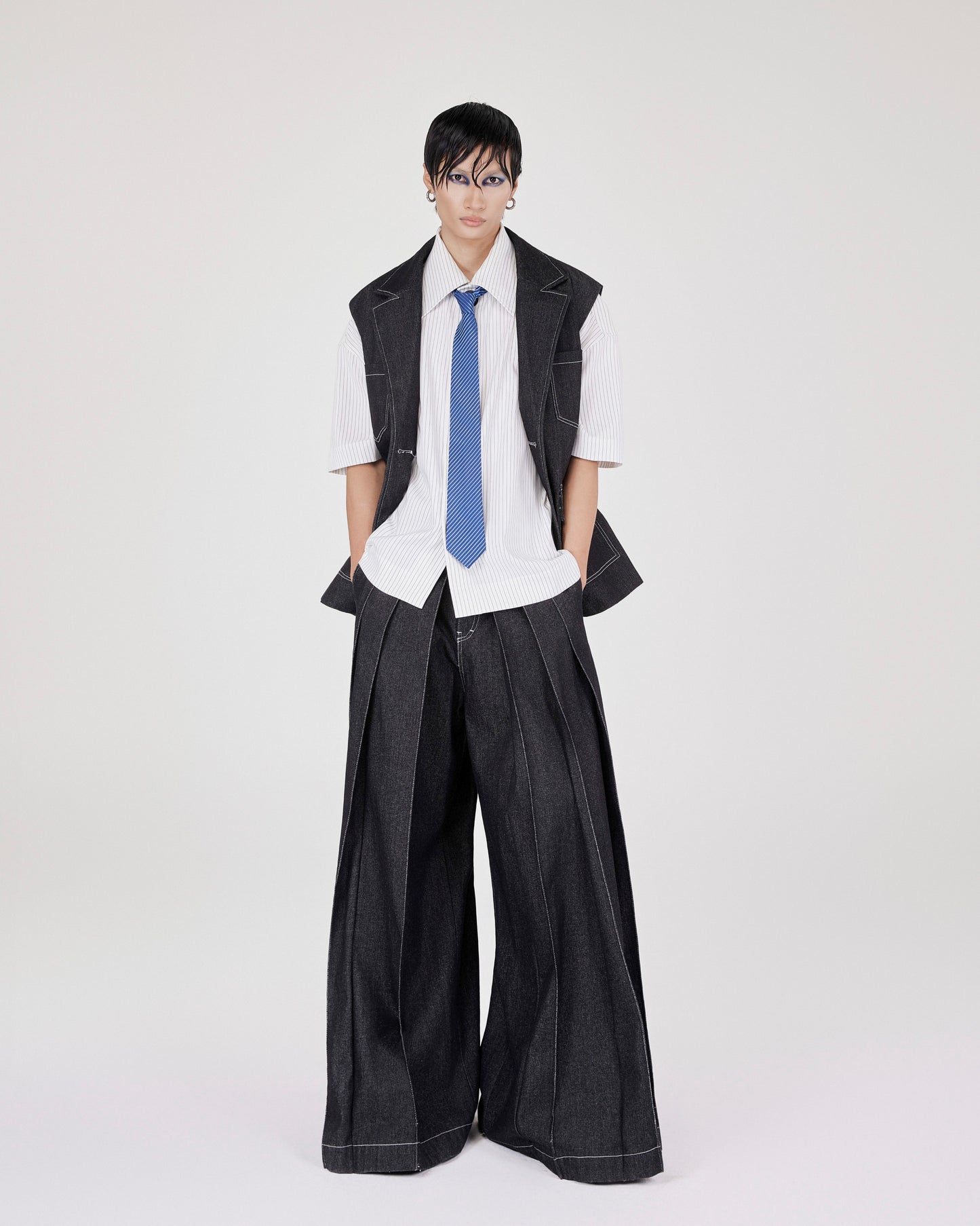 Wide Leg Pleat Jean Caotus Astoud