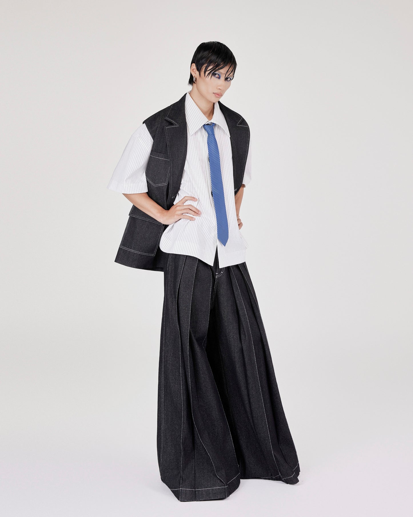 Wide Leg Pleat Jean Caotus Astoud