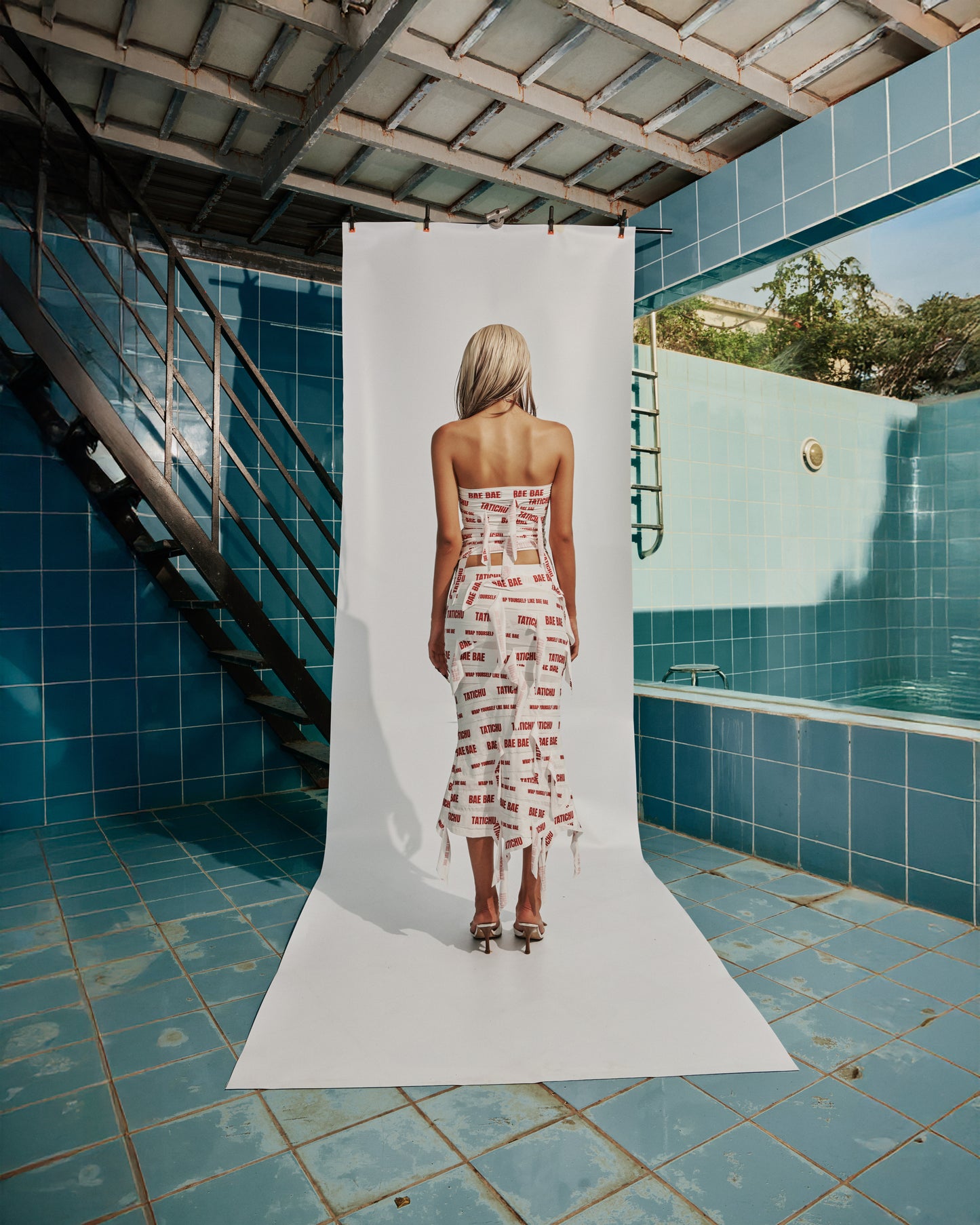 bae-printed-strapless-top tatichu astoud