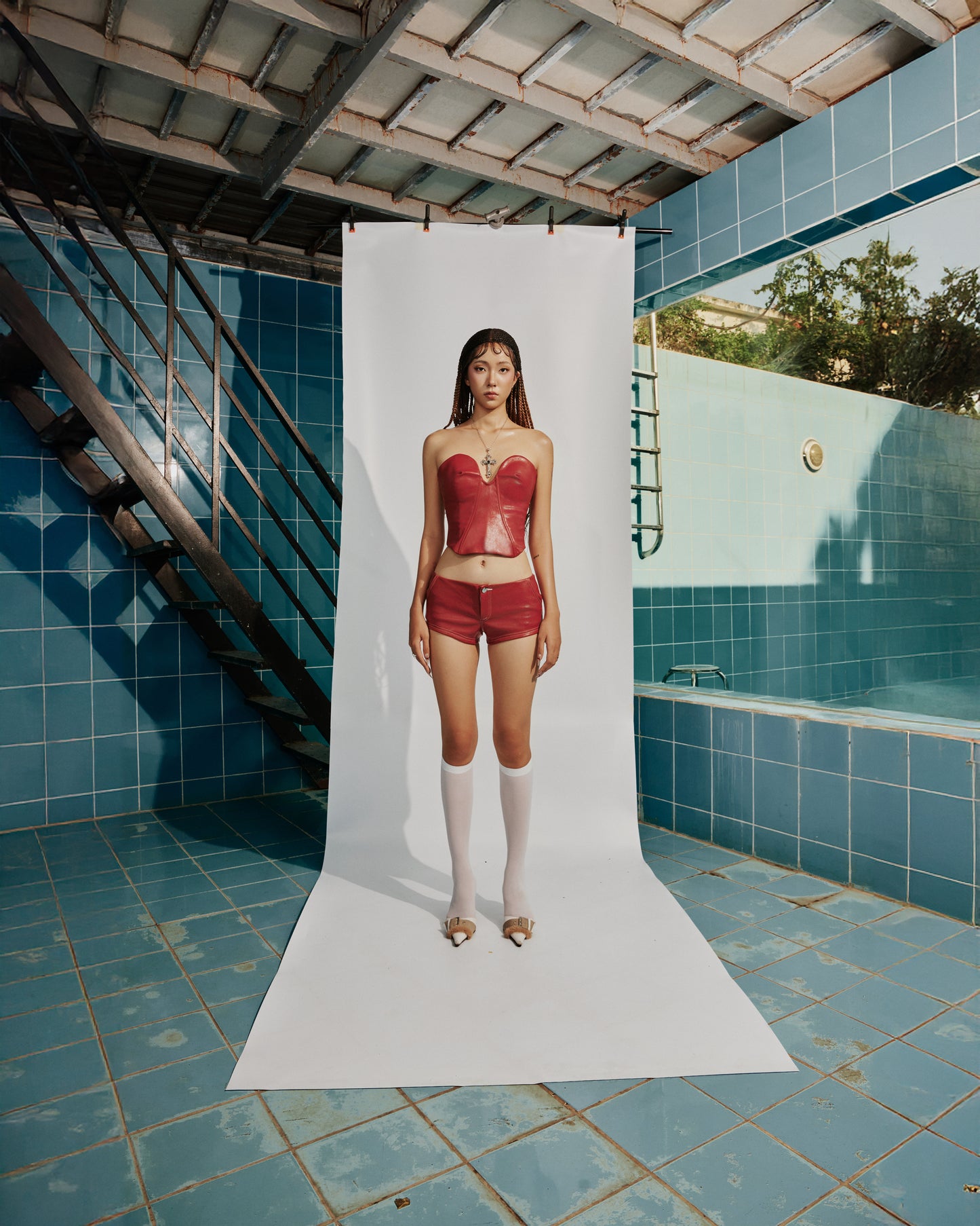 bae-red-leather-short-pants tatichu astoud