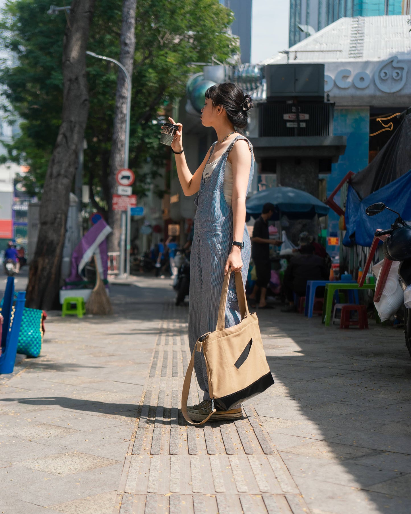strap-3-tote-ca-phe-sữa-vietnamese-milk-coffee jump out astoud