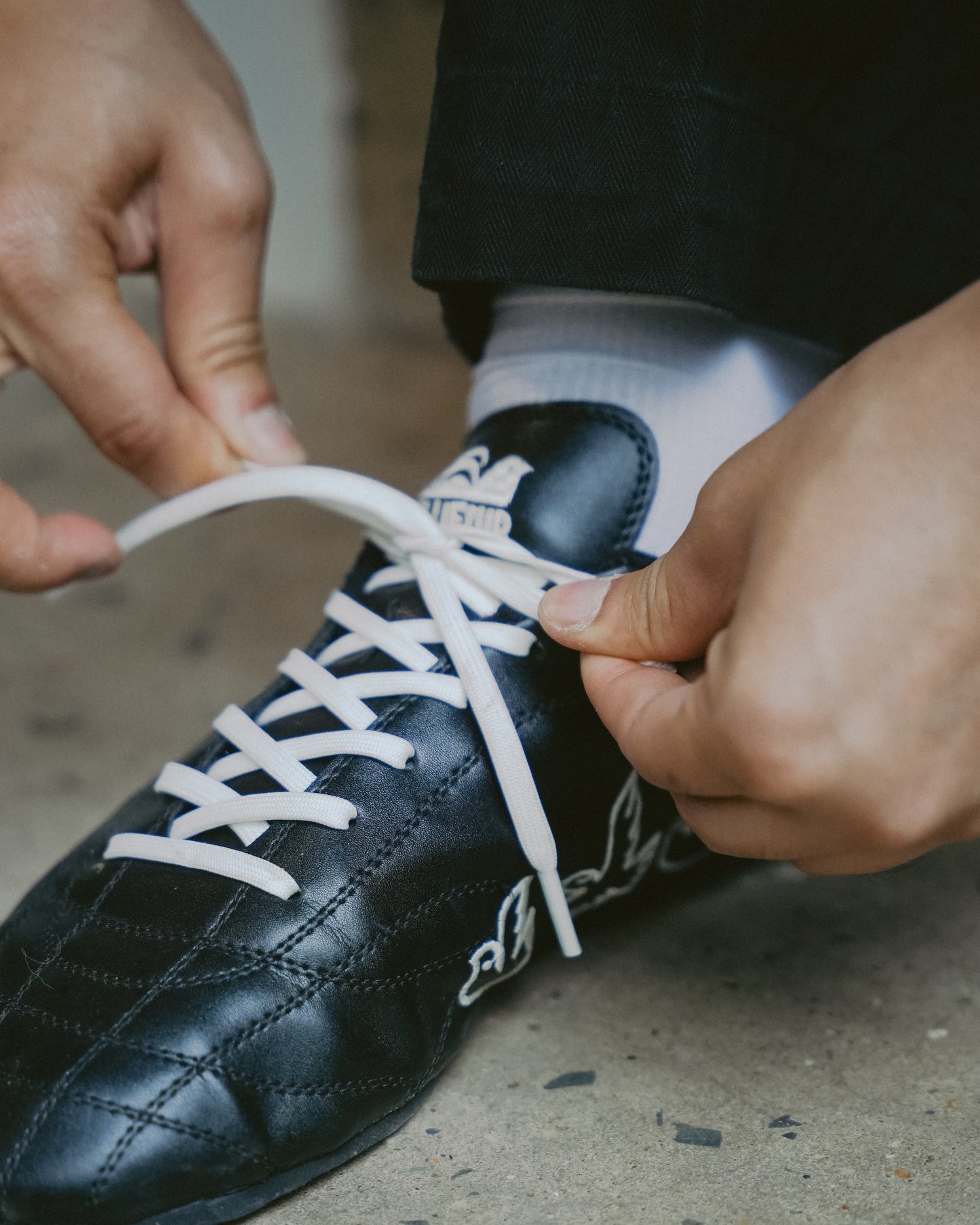 mot-nha-sneakers soulvenir astoud
