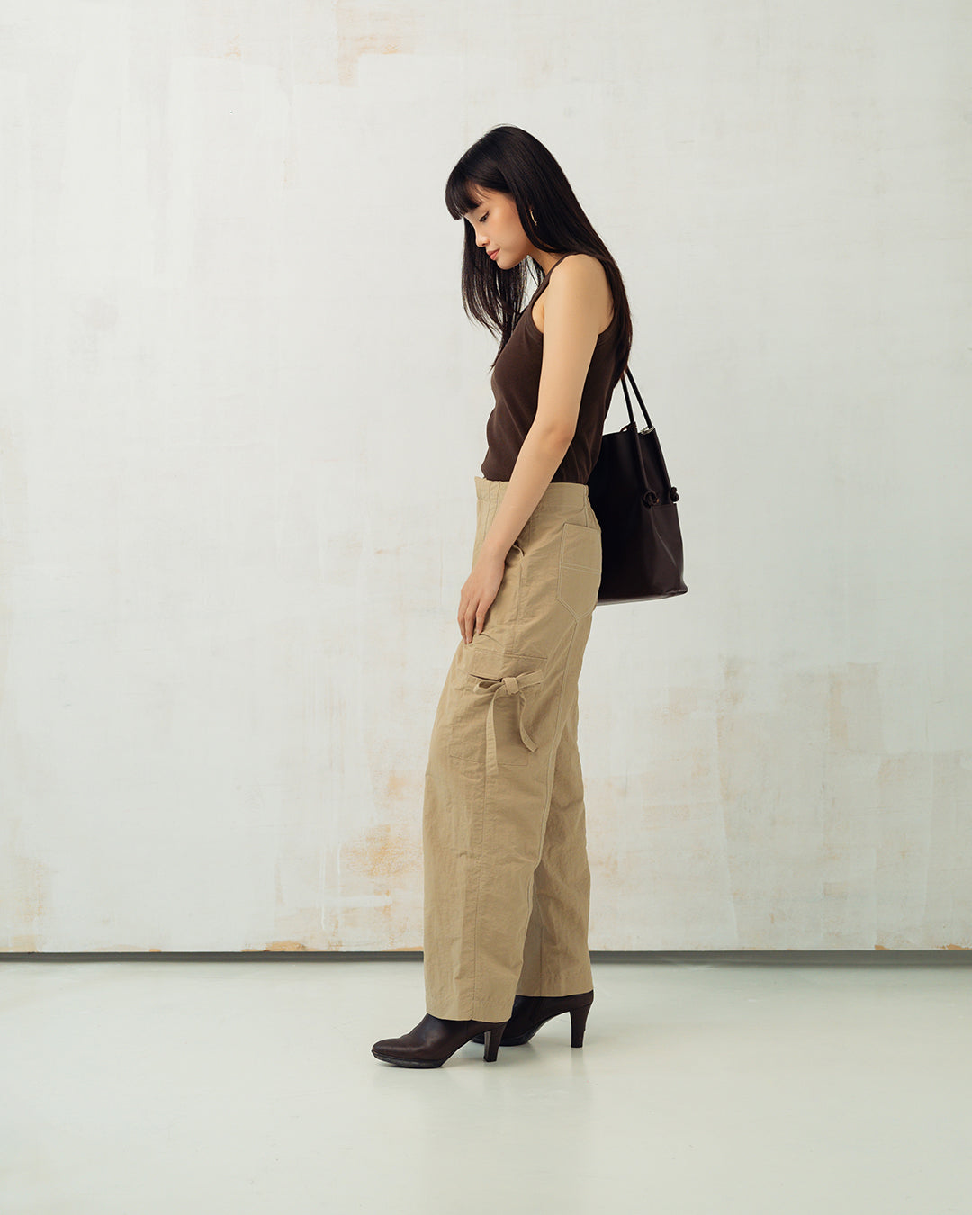 beige-chieu-ta-pants profilemomo astoud