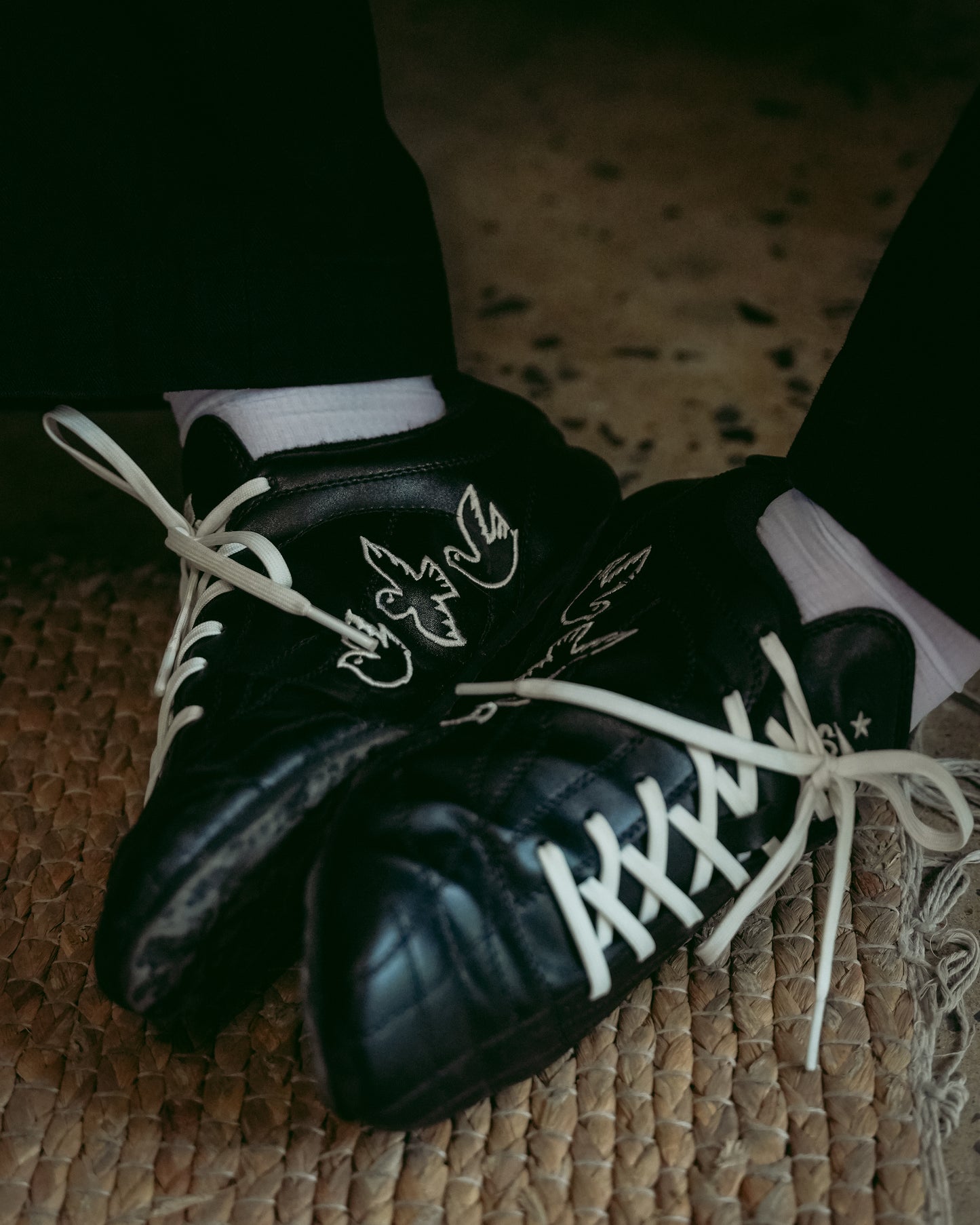 mot-nha-sneakers soulvenir astoud