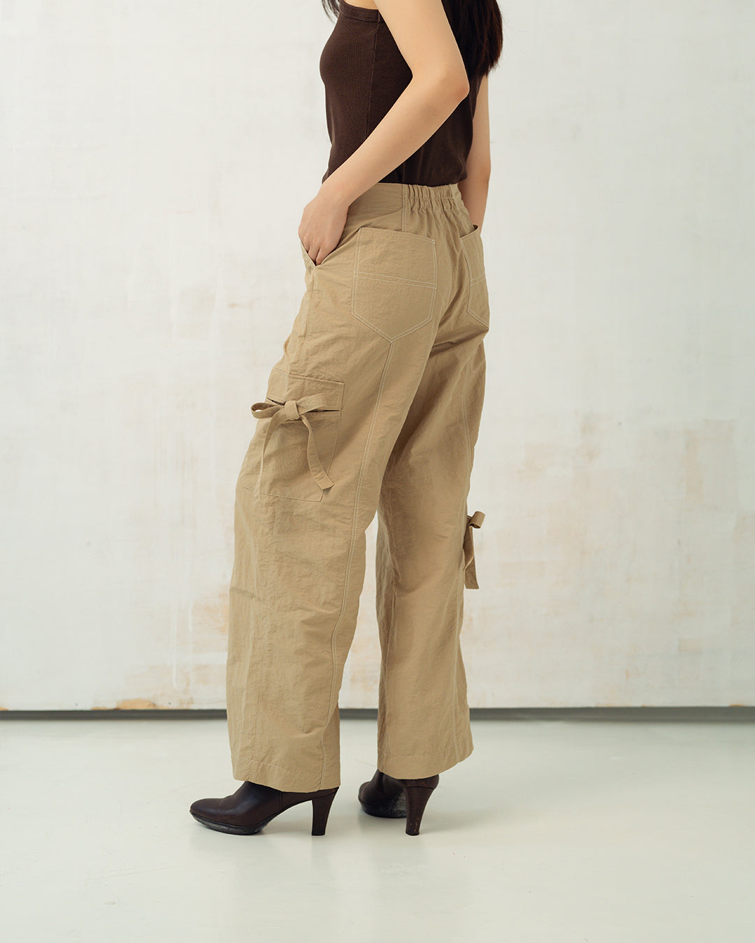 beige-chieu-ta-pants profilemomo astoud