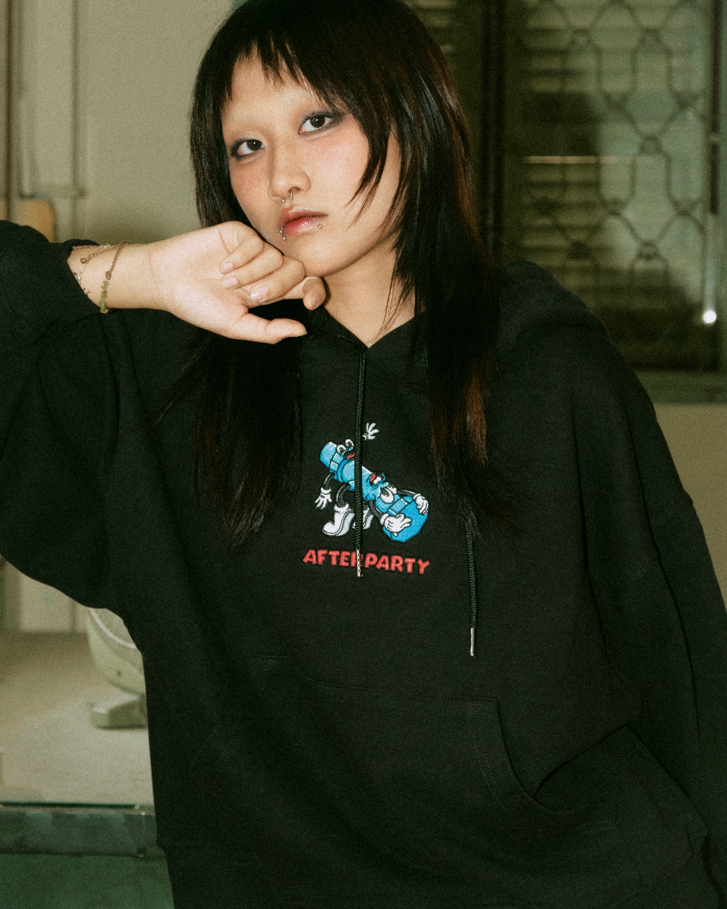 black-screw-hoodie afterparty astoud