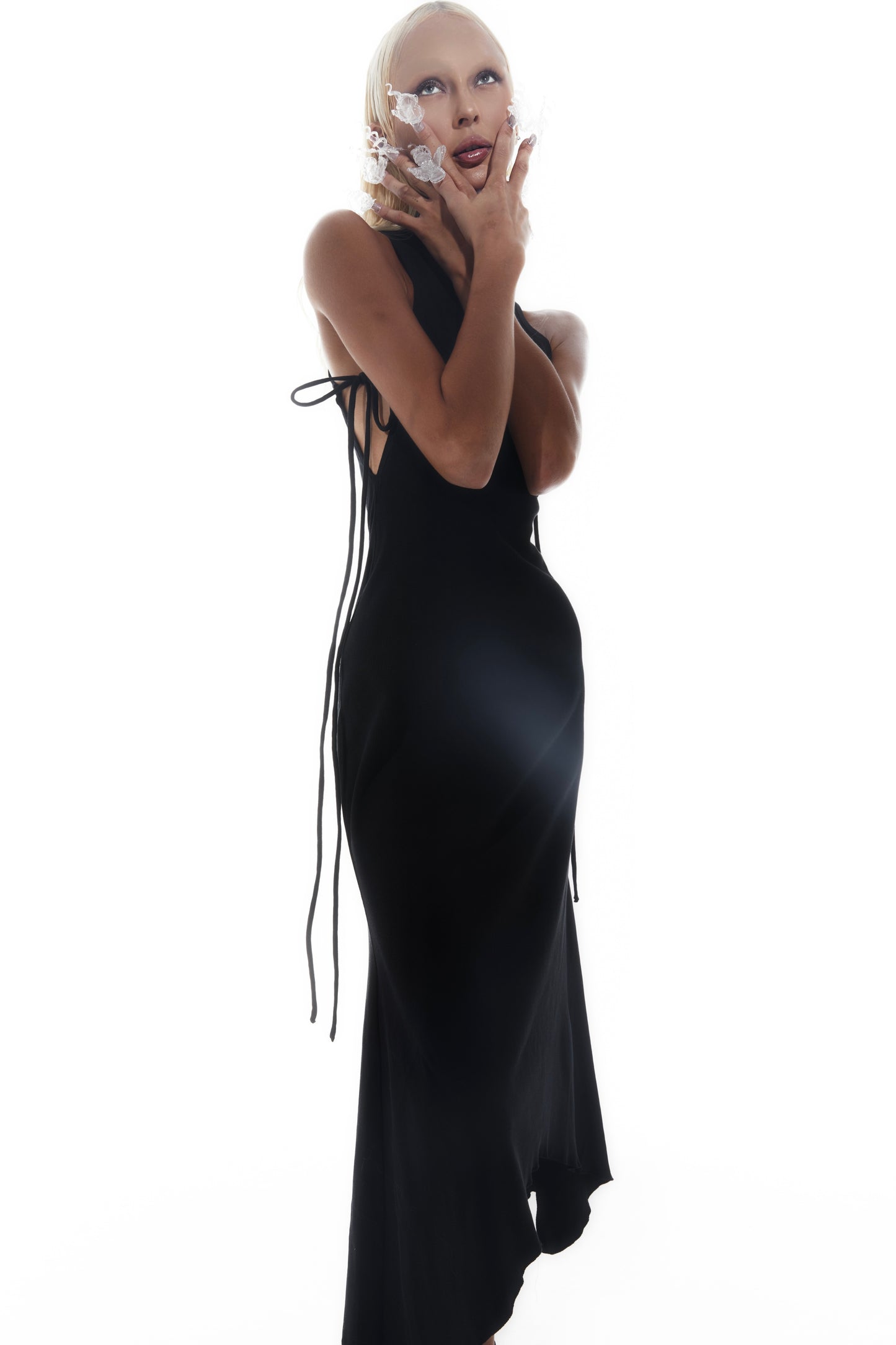 atlantis-midi-dress-Noir-et-Blanc-astoud