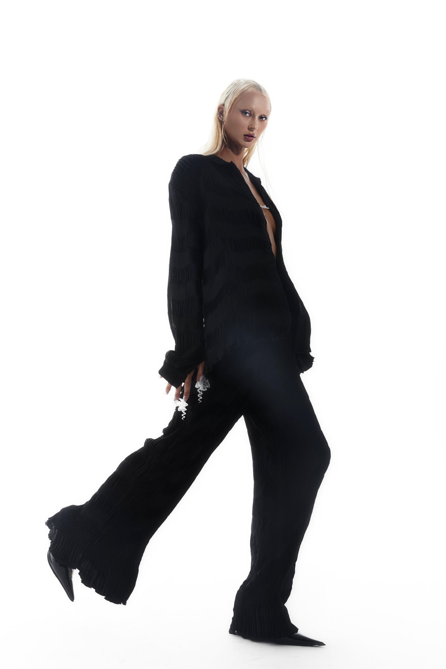 lunette-pleated-pants-Noir-et-Blanc-astoud