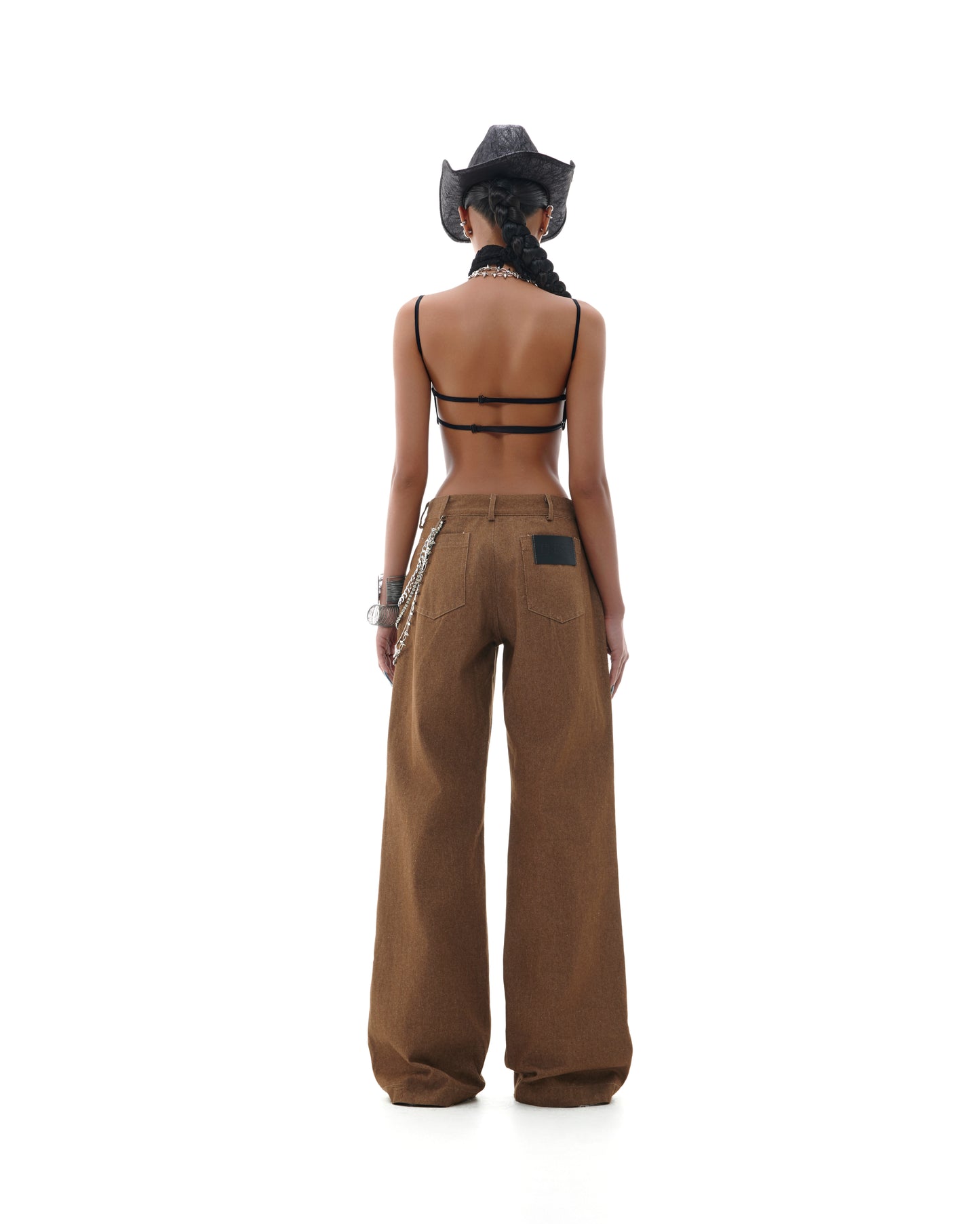 brown-jeans liniss astoud