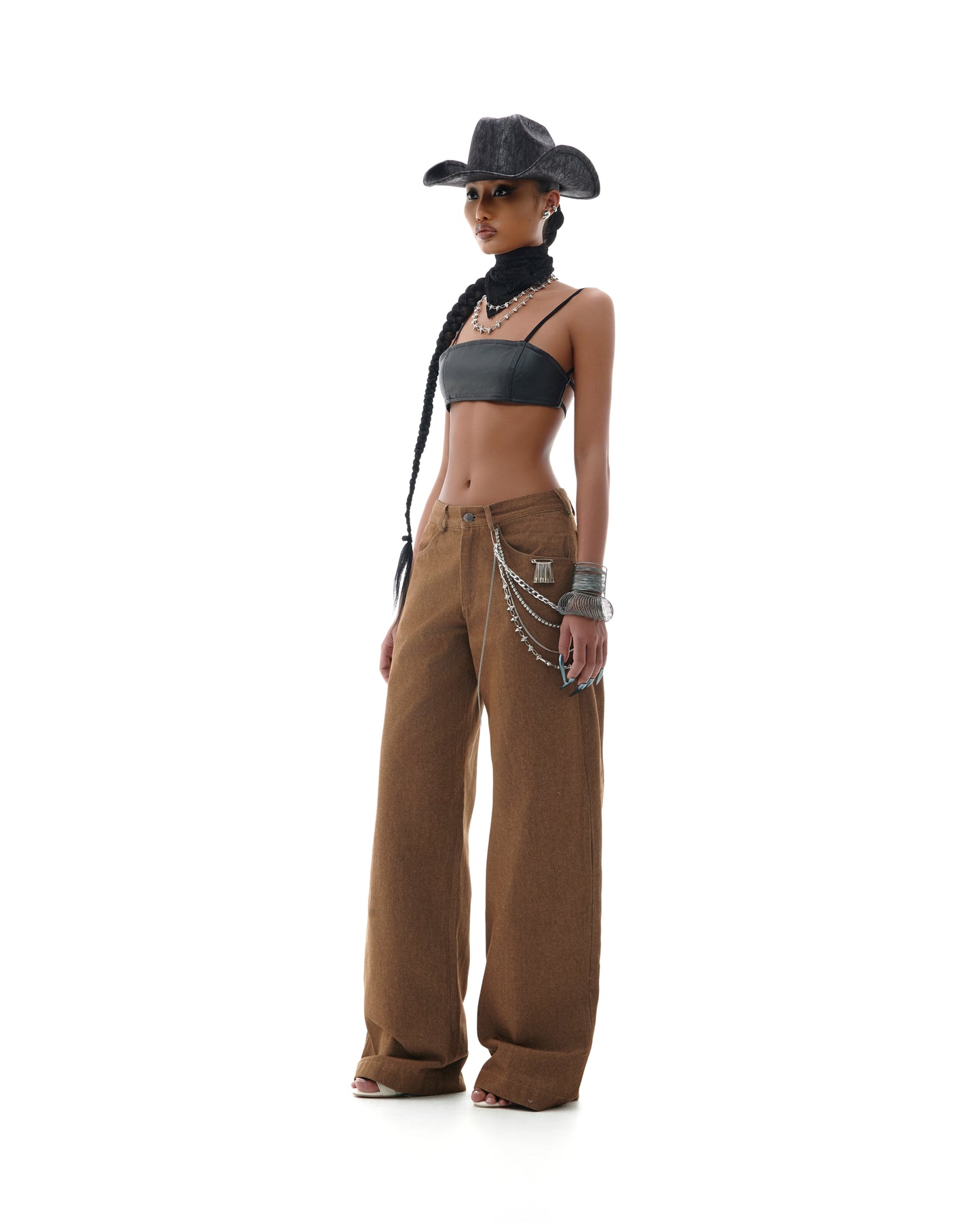 brown-jeans liniss astoud