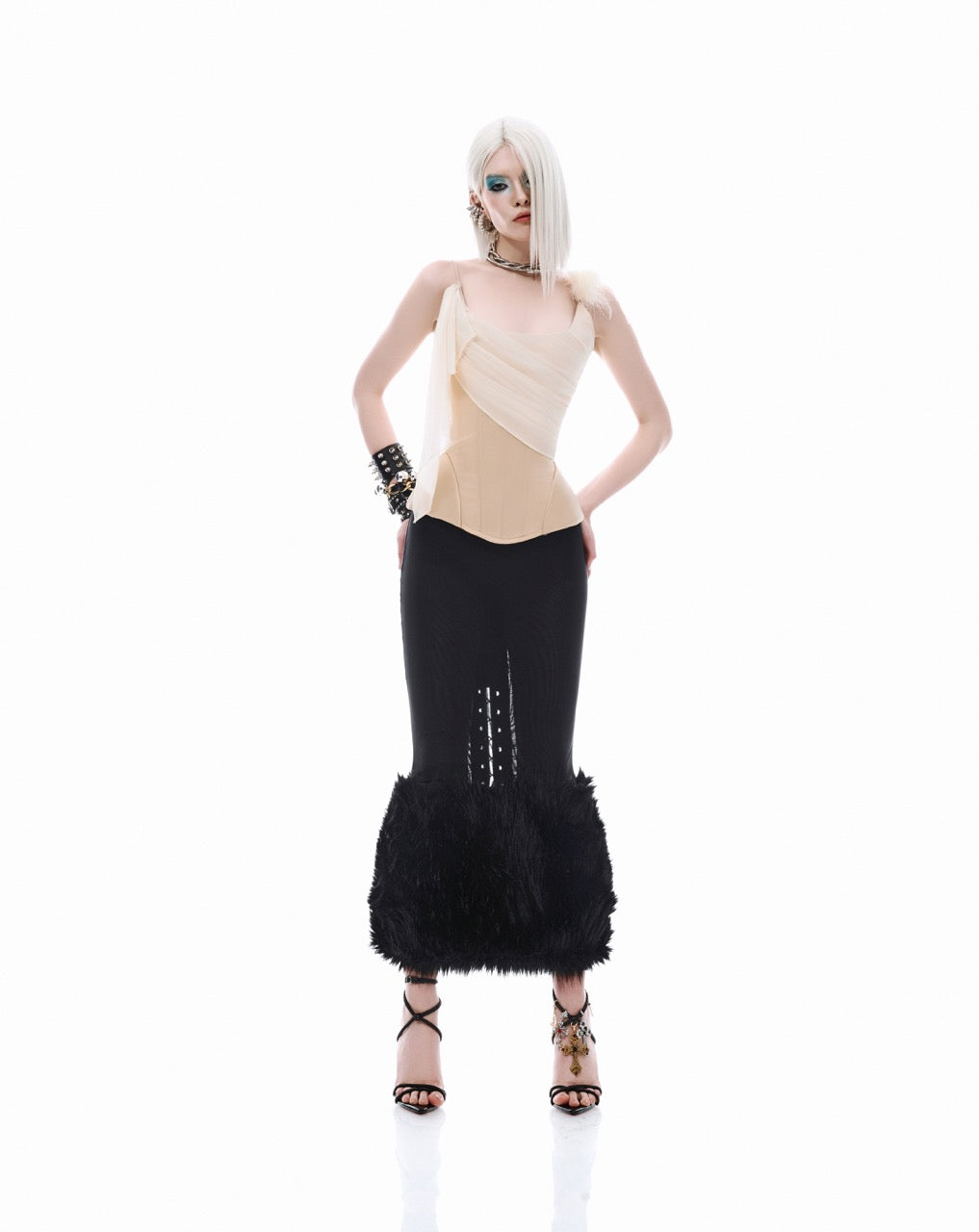 Tinsel Skirt liniss astoud