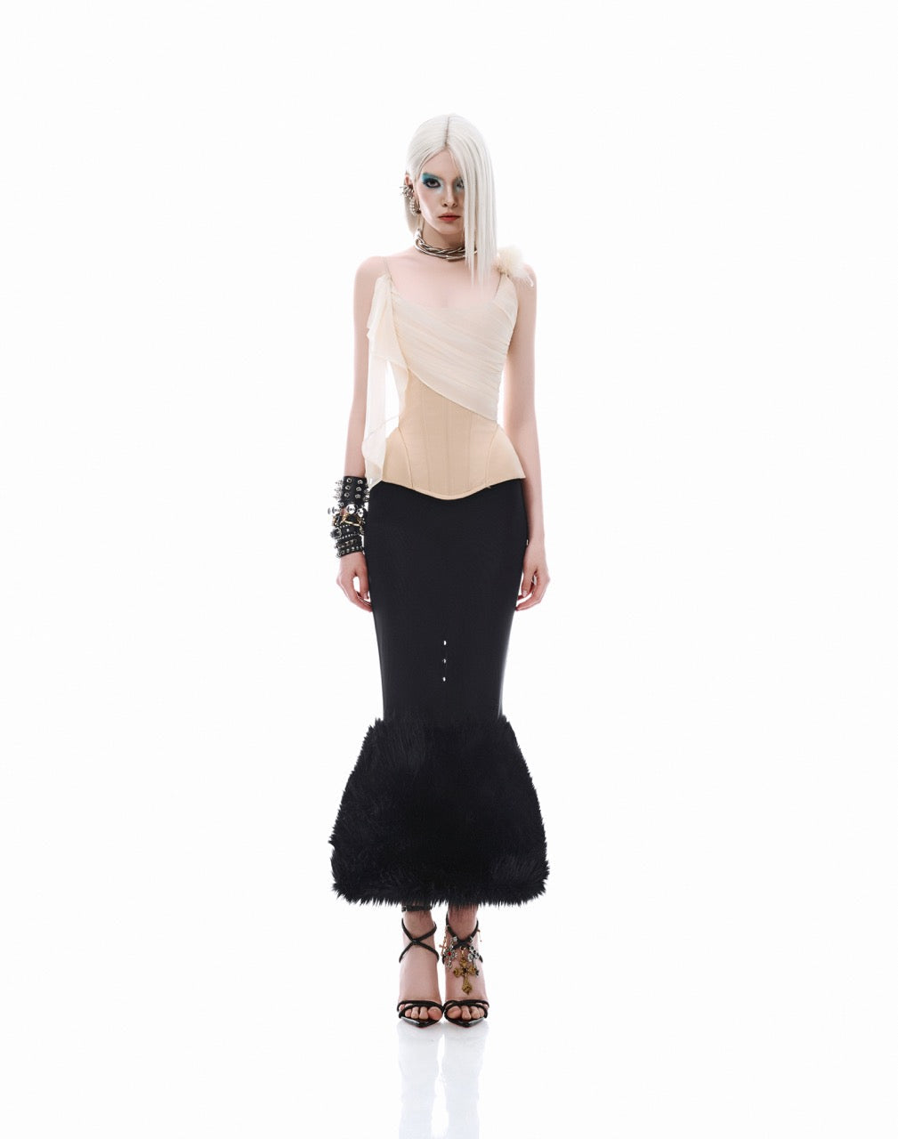 Nika Corset liniss astoud