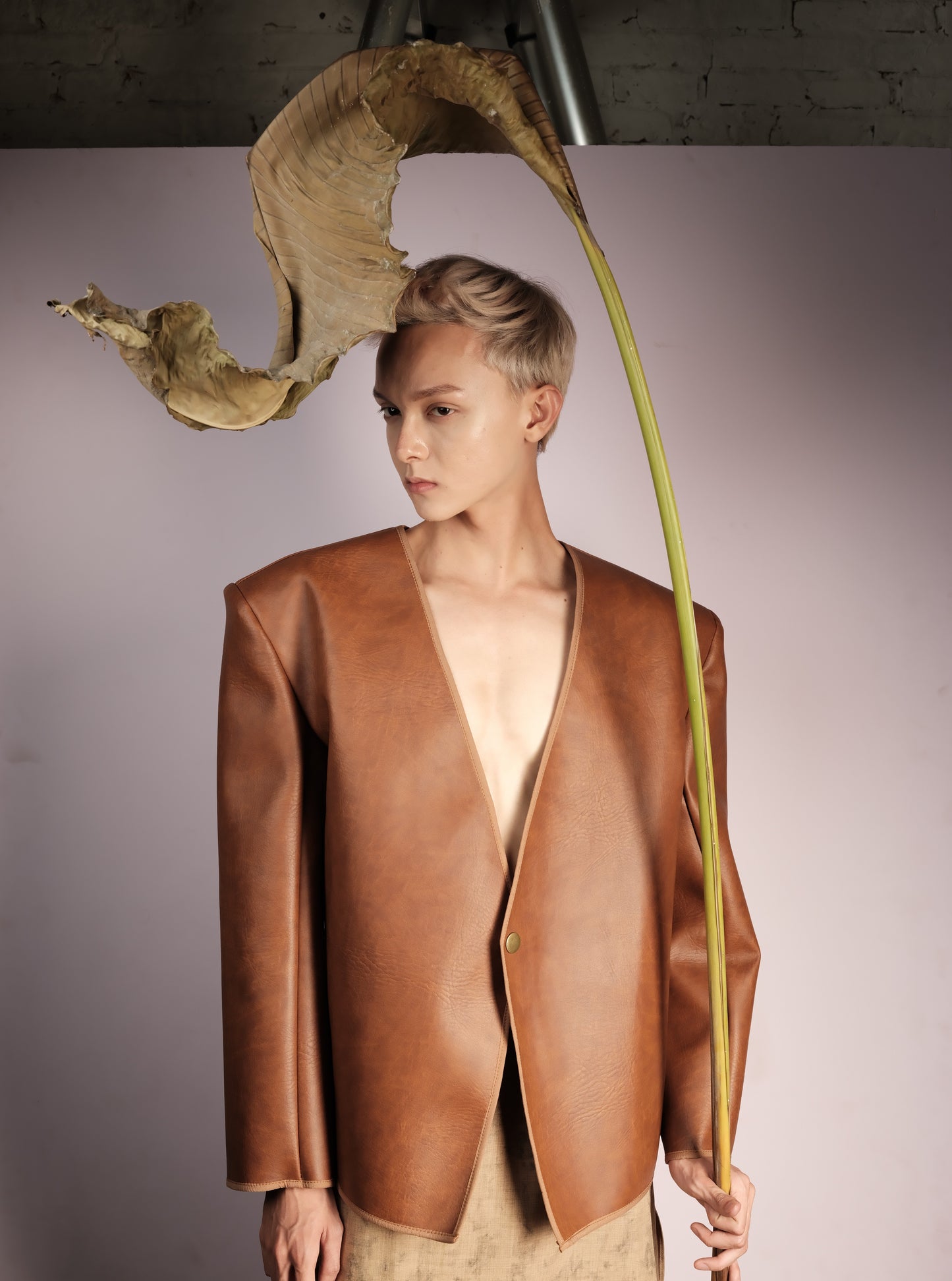 gach-nung-leather-blazer an heritage astoud