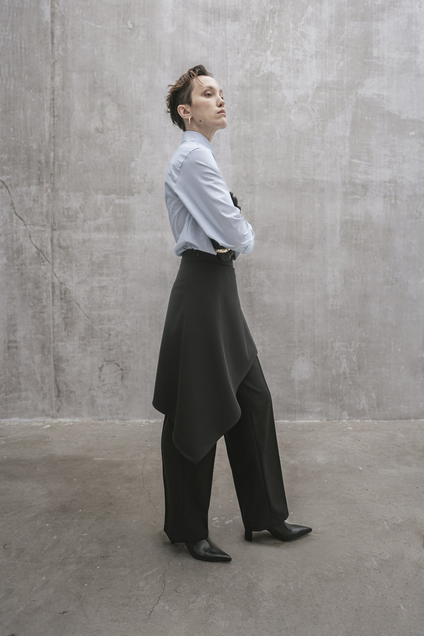 s25-womens-black-wool-suiting-pants fortythree astoud