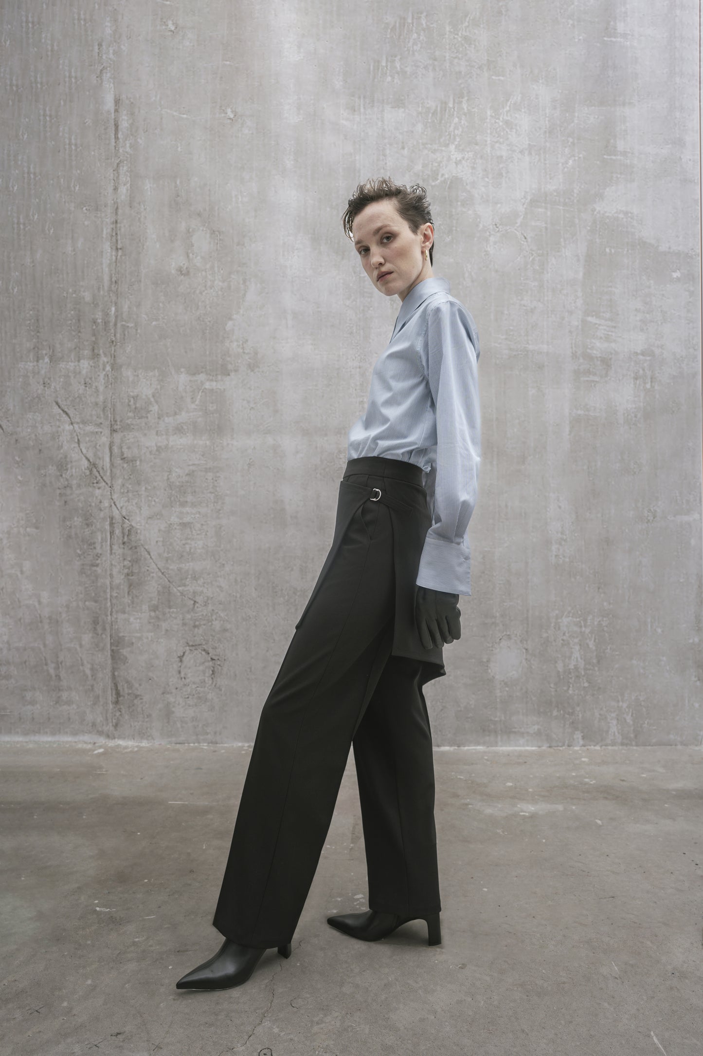 s25-womens-black-wool-suiting-pants fortythree astoud