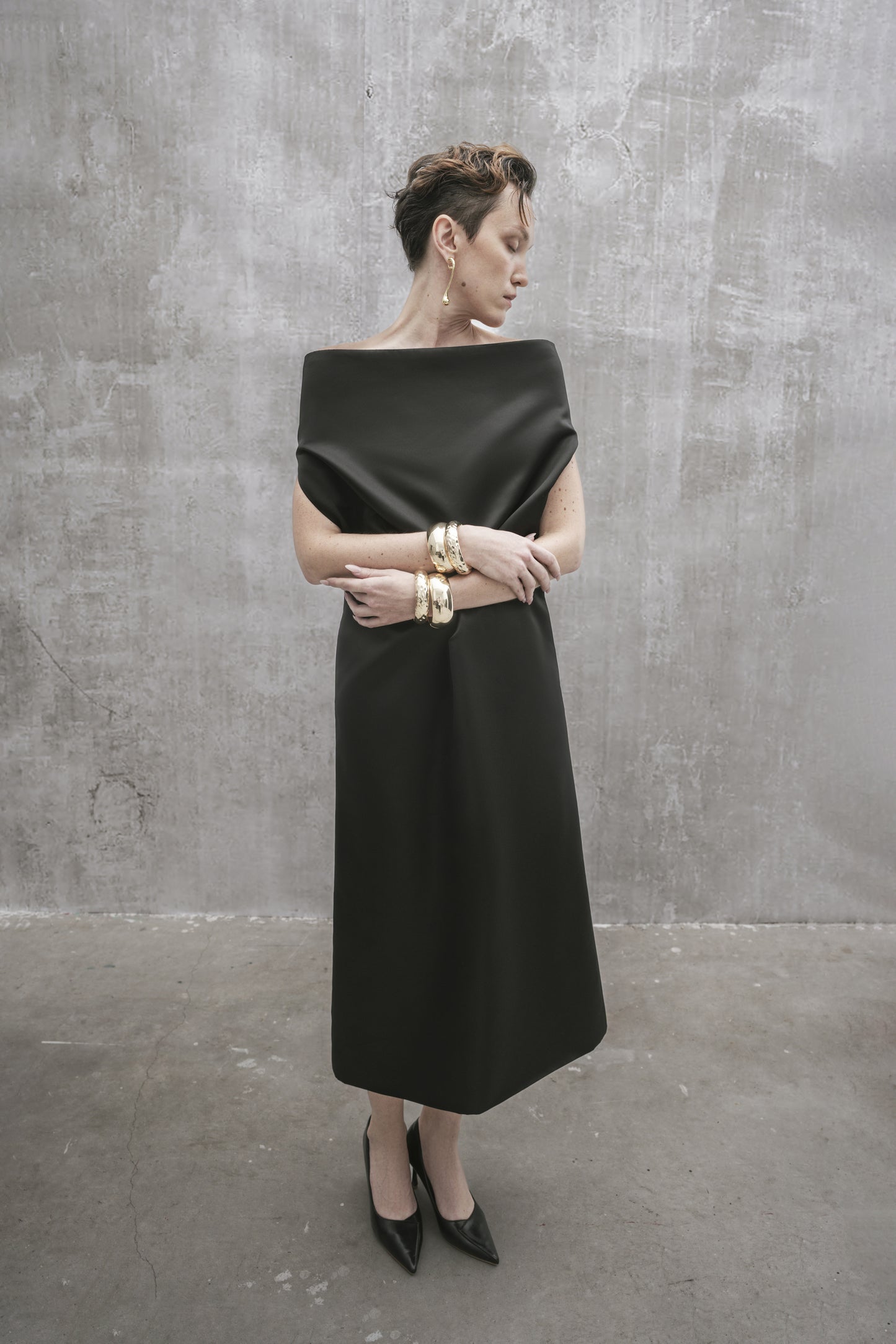s25-womens-black-taffeta-dress fortythree astoud